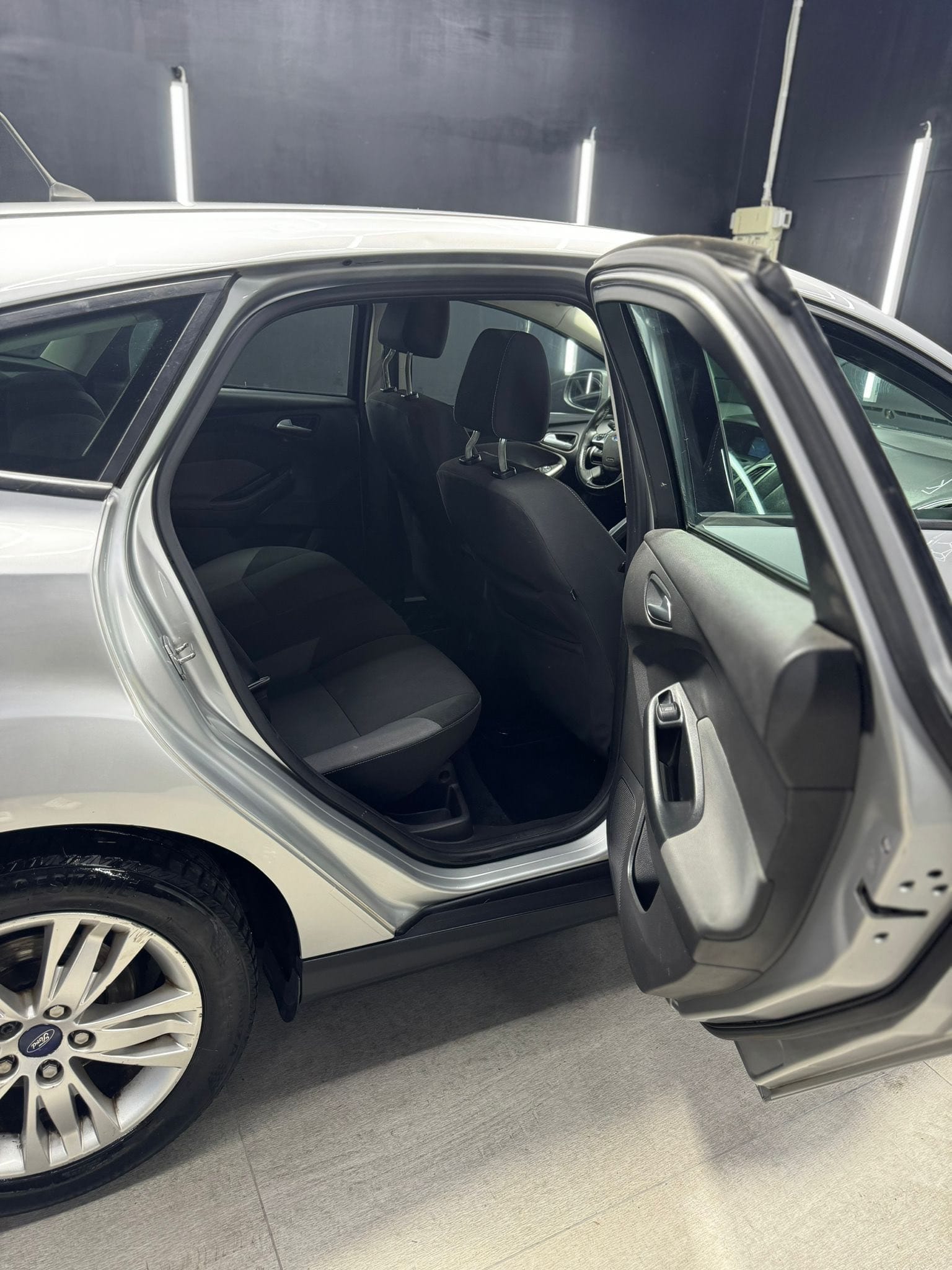 
FORDFOCUS 1.6 TDCi 95 CV Titanium full									