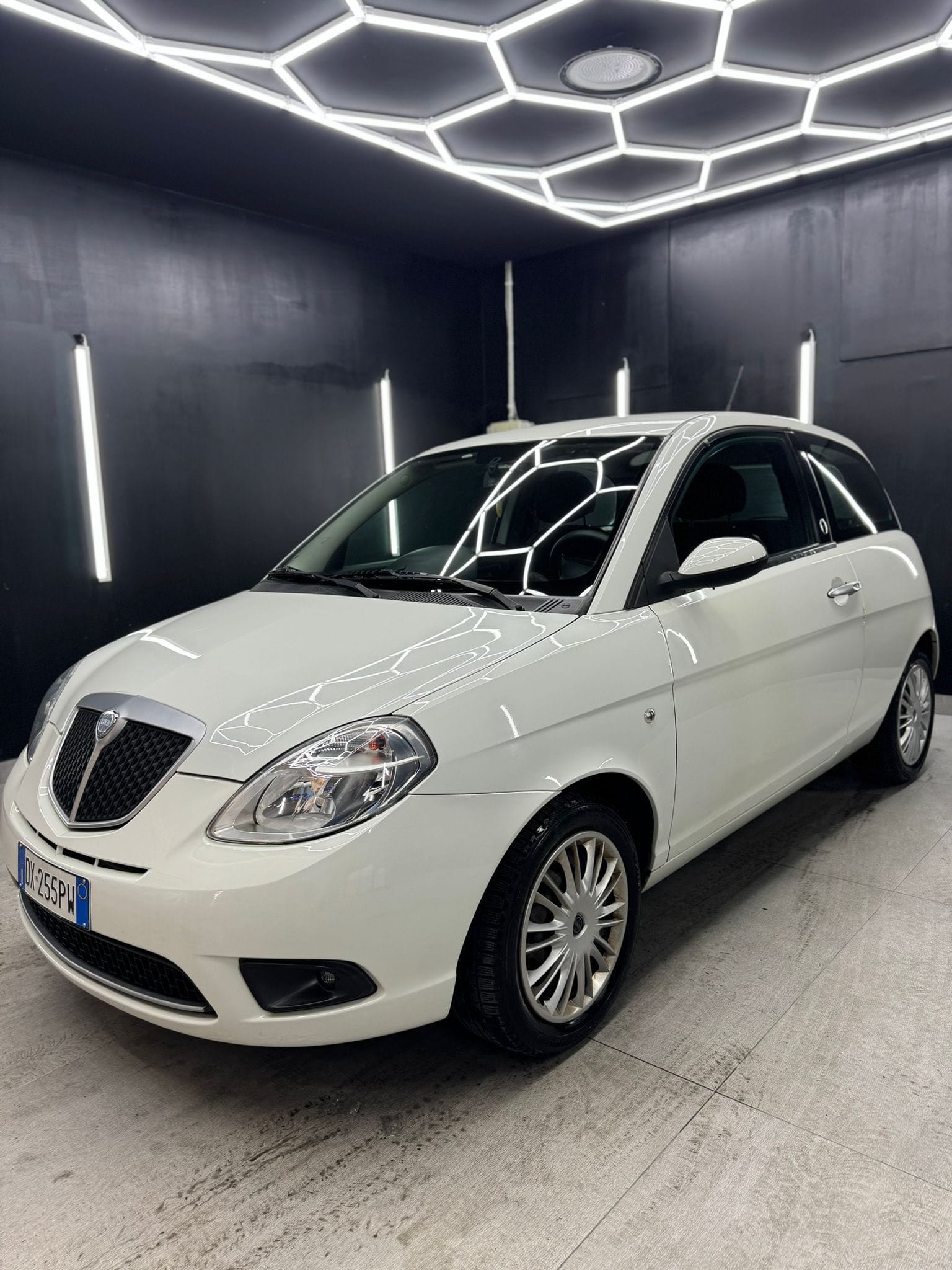 
LANCIA YPSILON 1.4 Platino Ecochic GPL full									
