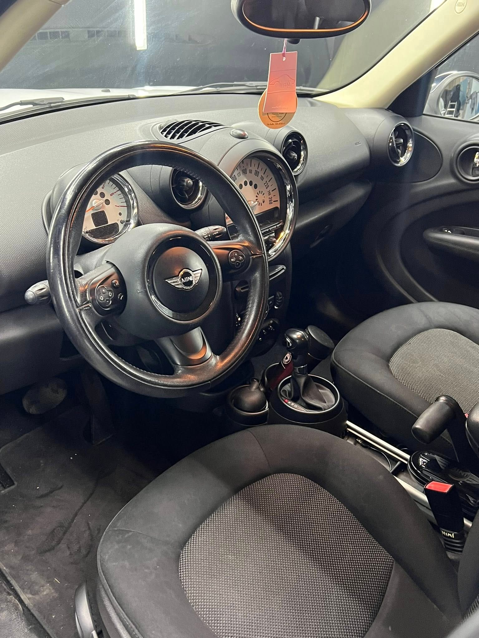 
MINI2.0 COOPER D Countryman Automatica2013 full									