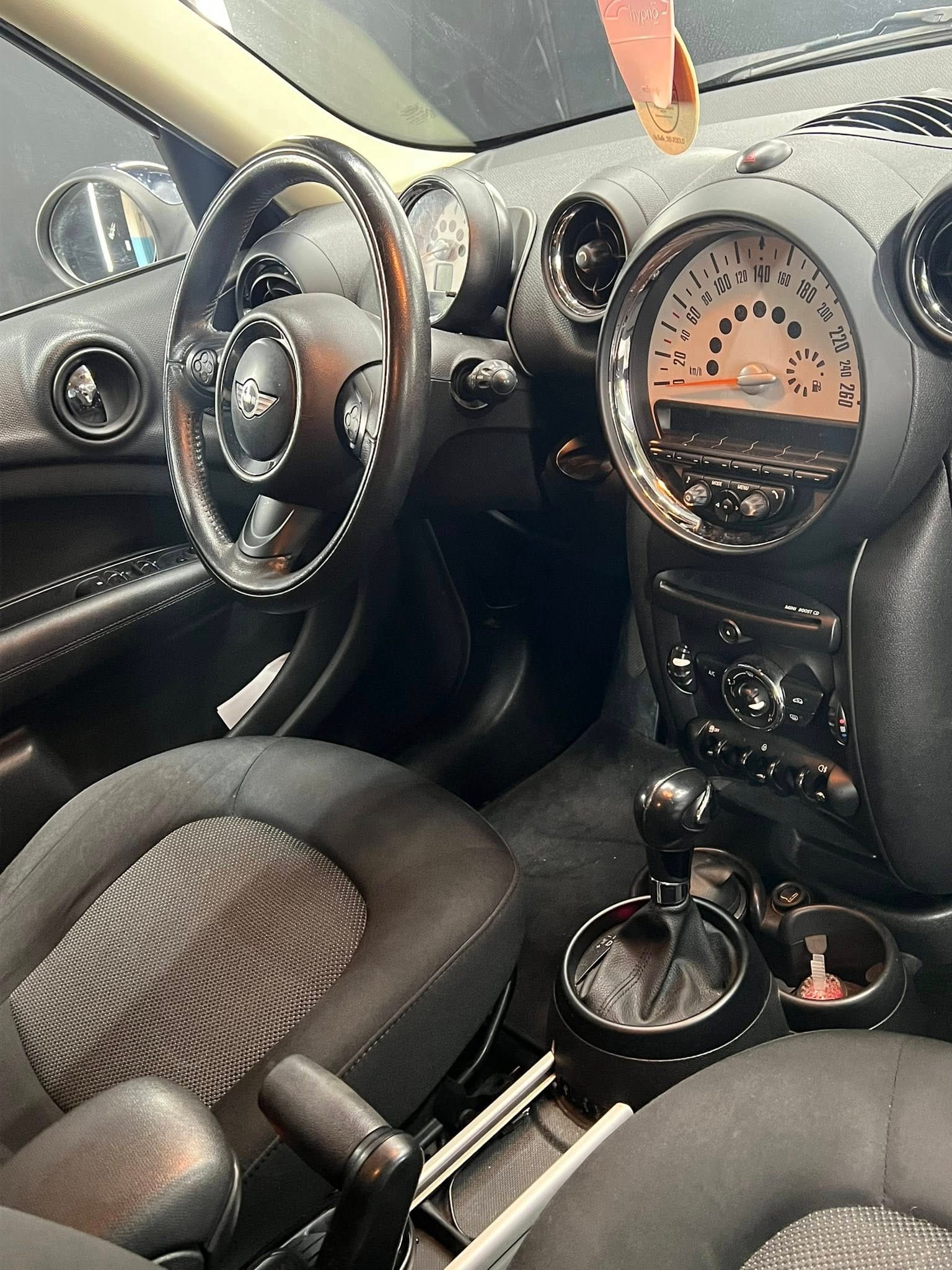 
MINI2.0 COOPER D Countryman Automatica2013 full									