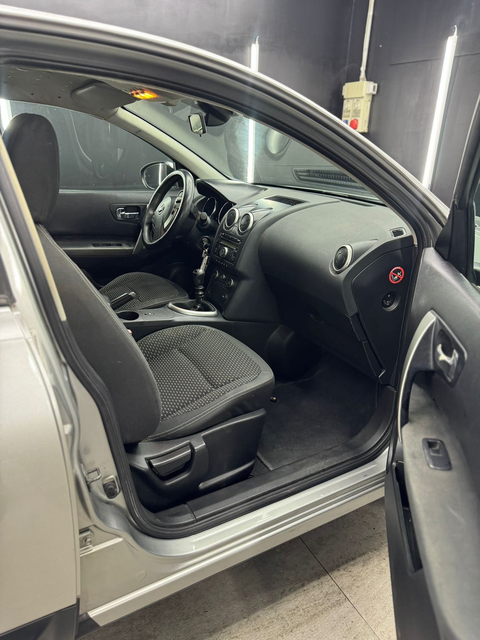 
NISSANQASHQAI 1.5 dCi Tekna2009 full									