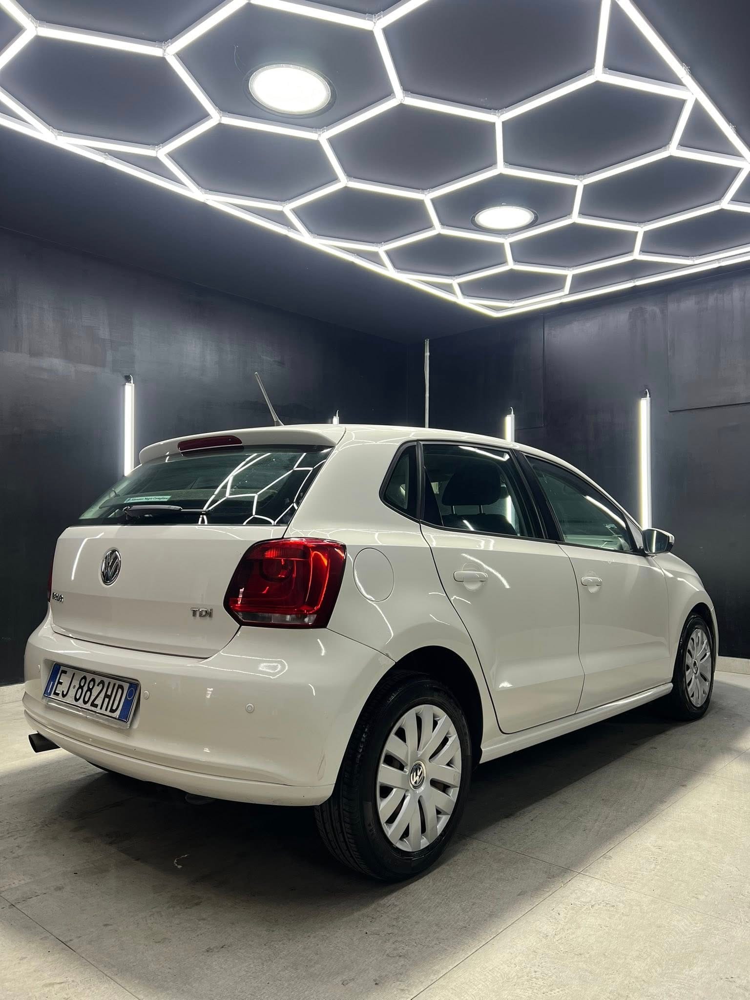 
VOLKSWAGENPOLO 1.6 TDI 90CV DPF 5P Highline2011 full									