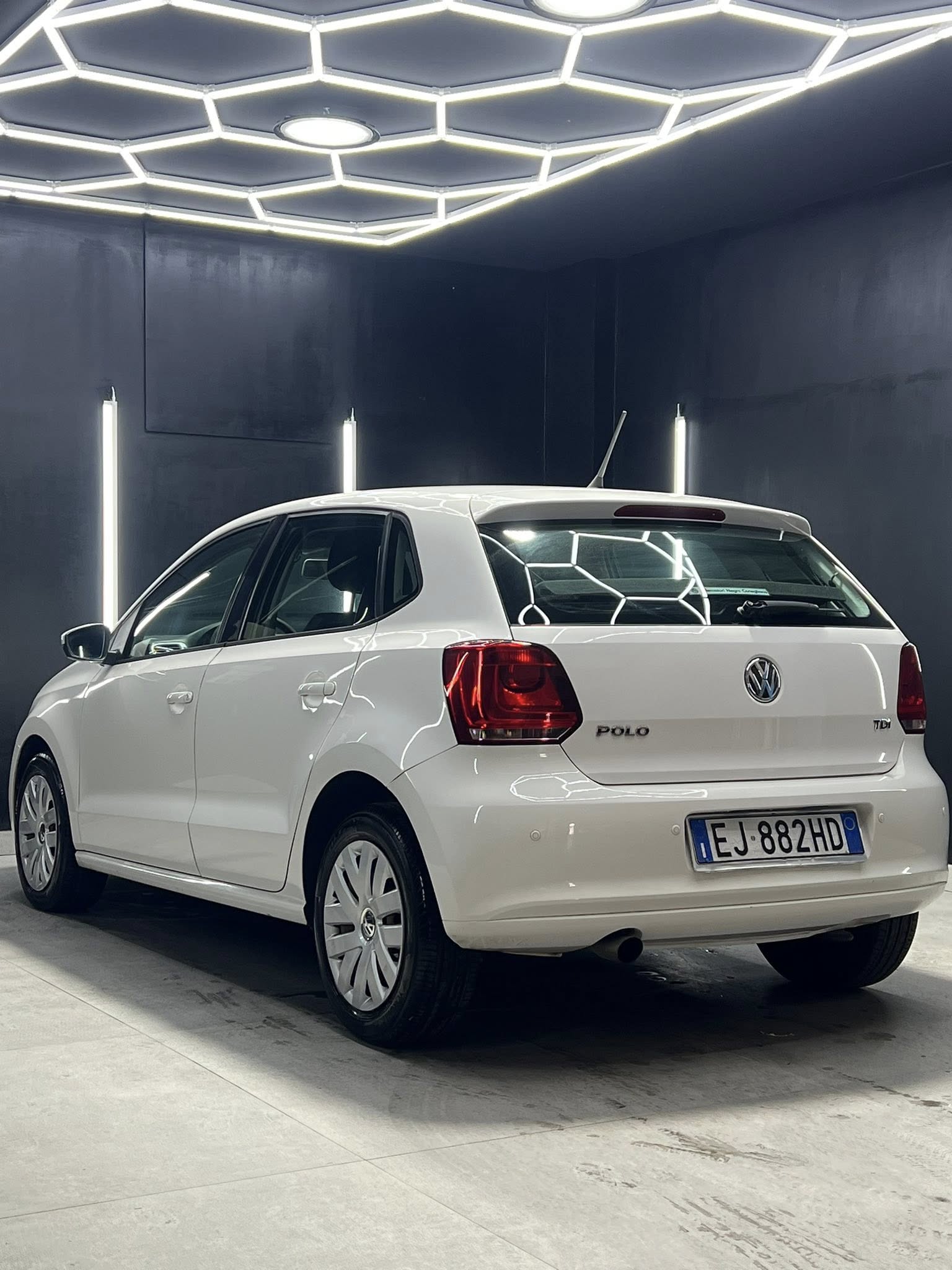 
VOLKSWAGENPOLO 1.6 TDI 90CV DPF 5P Highline2011 full									