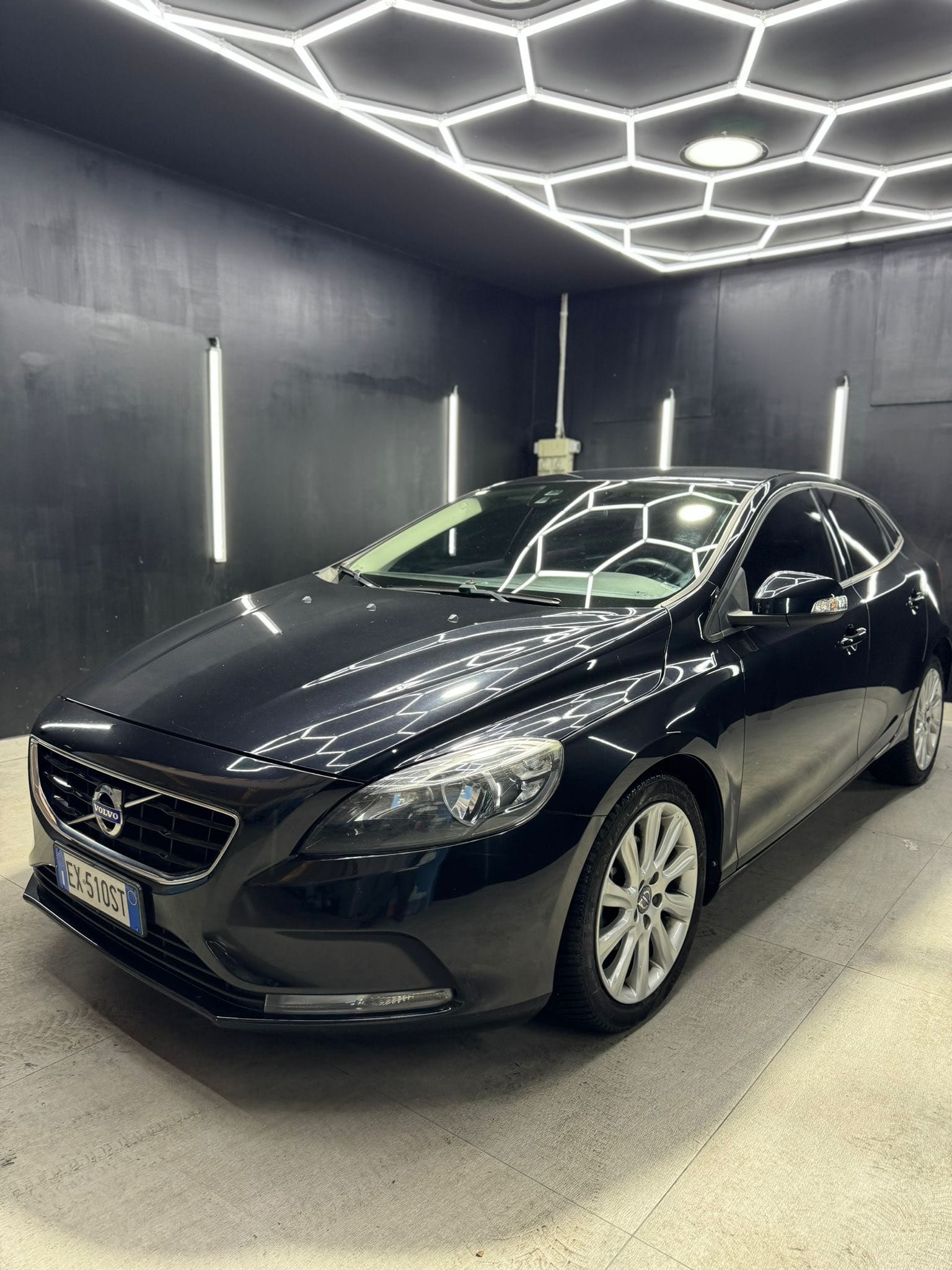 
VOLVOV40 D2 1.6 Summum2014 full									