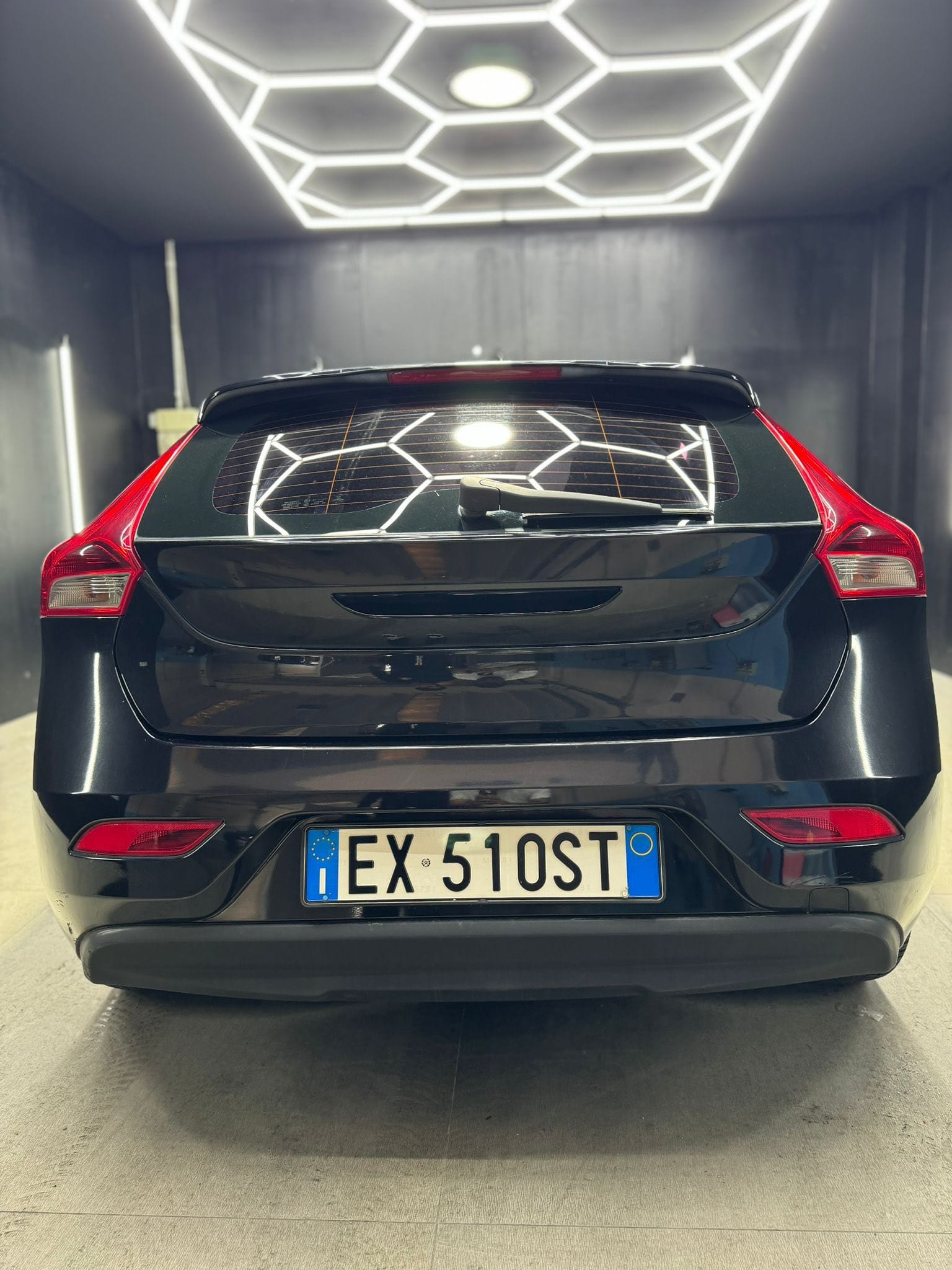 
VOLVOV40 D2 1.6 Summum2014 full									