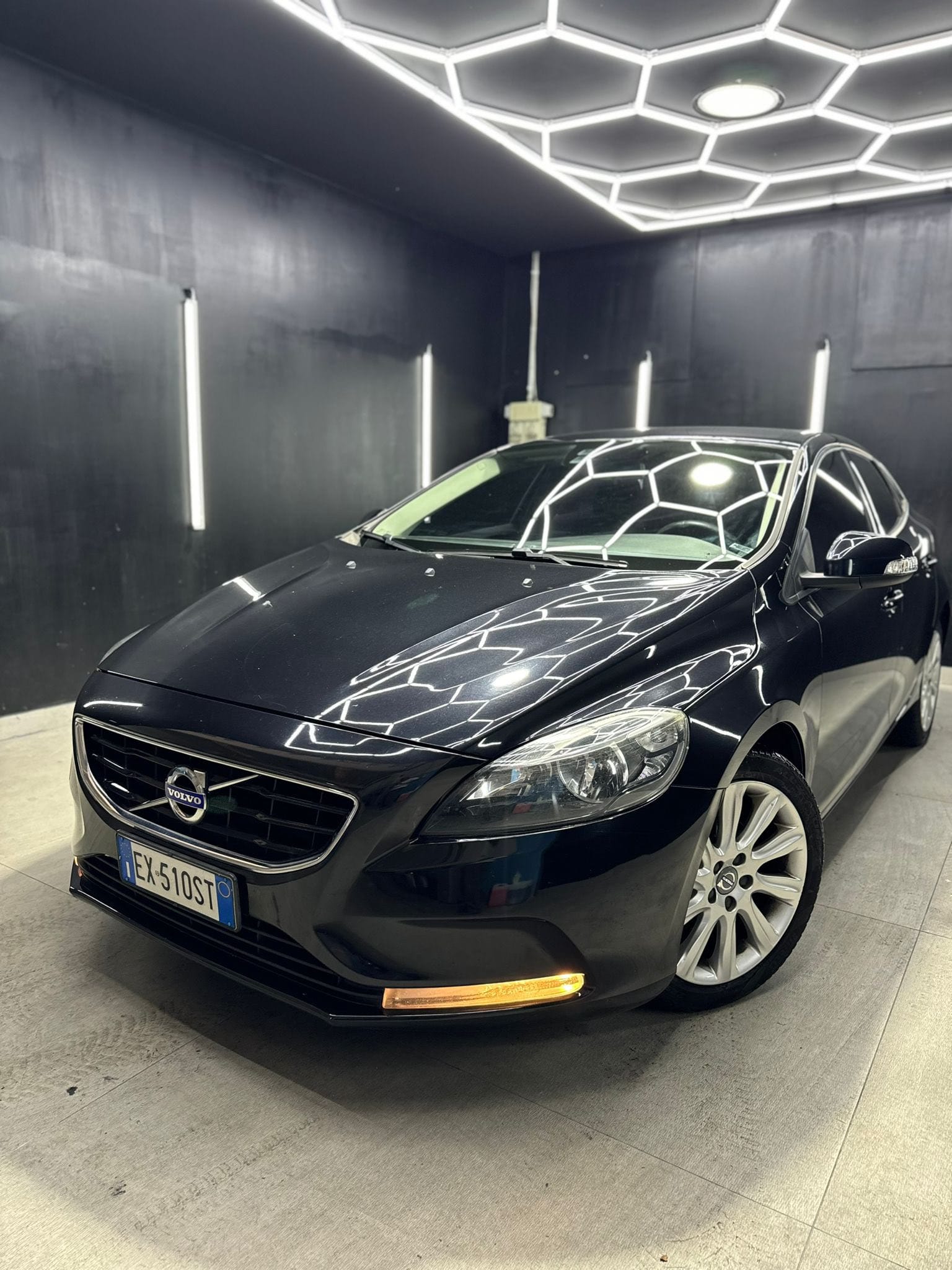 
VOLVOV40 D2 1.6 Summum2014 full									