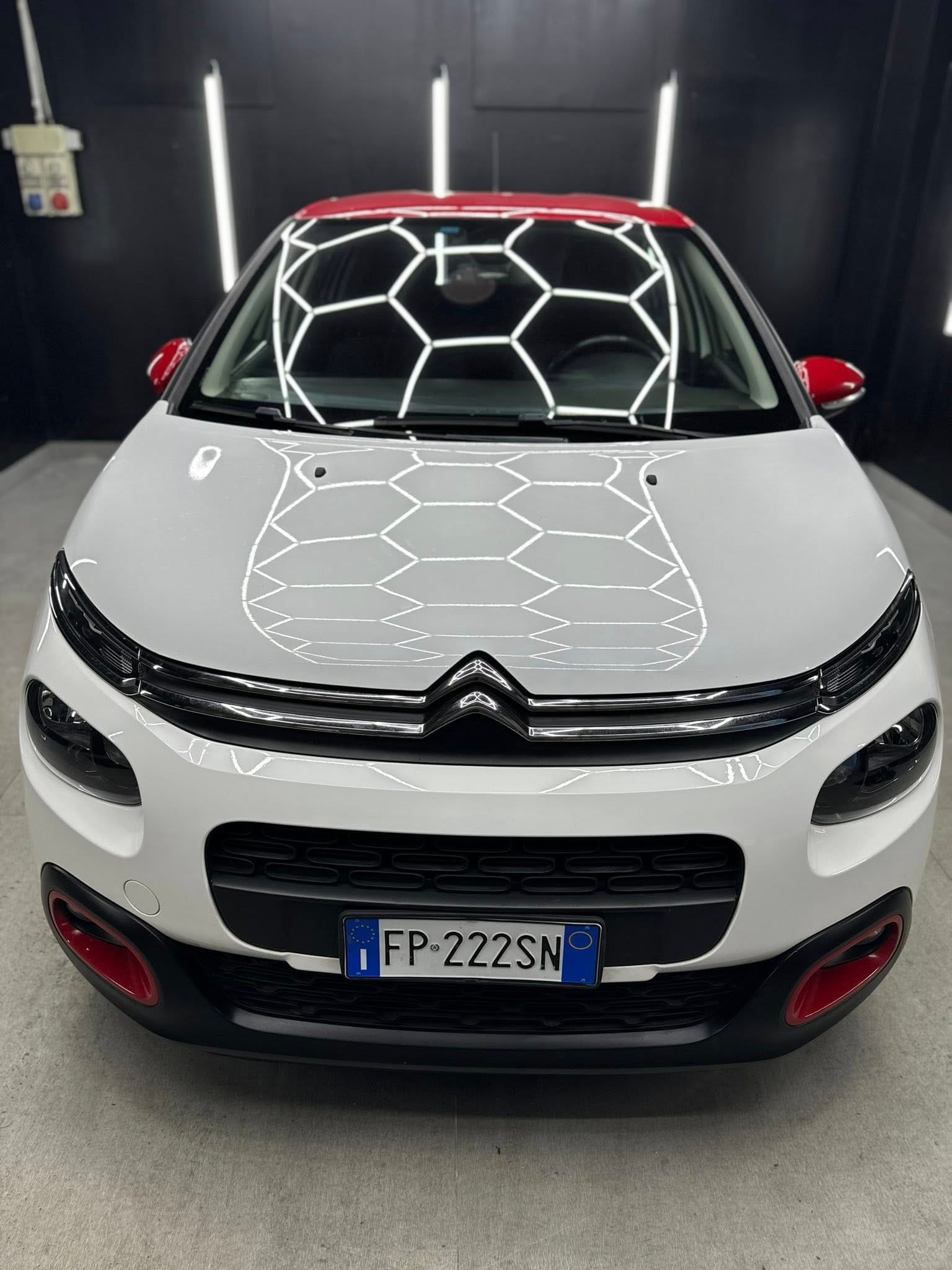 
CITROENC3 PureTech 82 Shine2018 full									