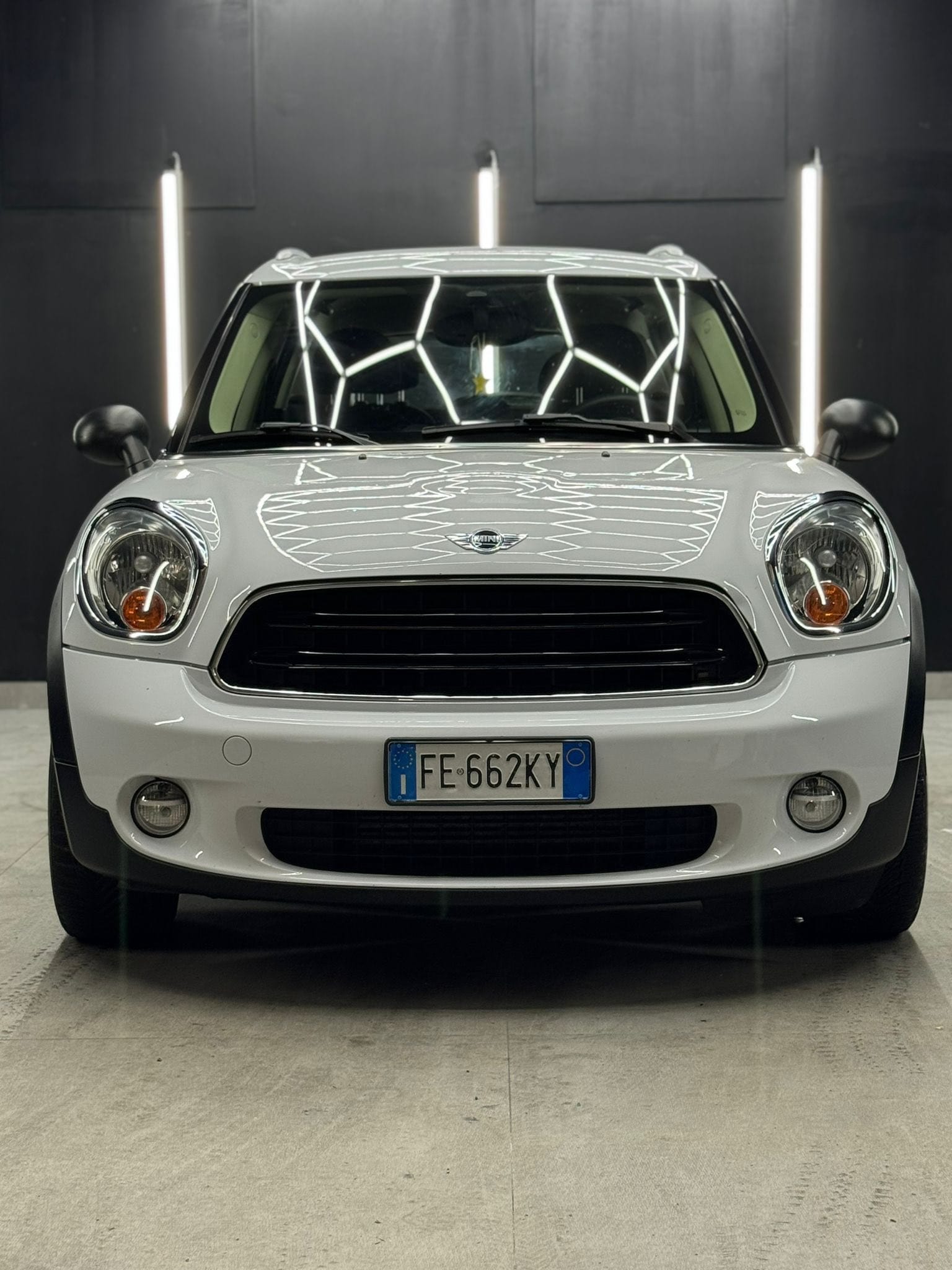 
MINI COUNTRYMAN 1.6 One D Business XL 2016 full									