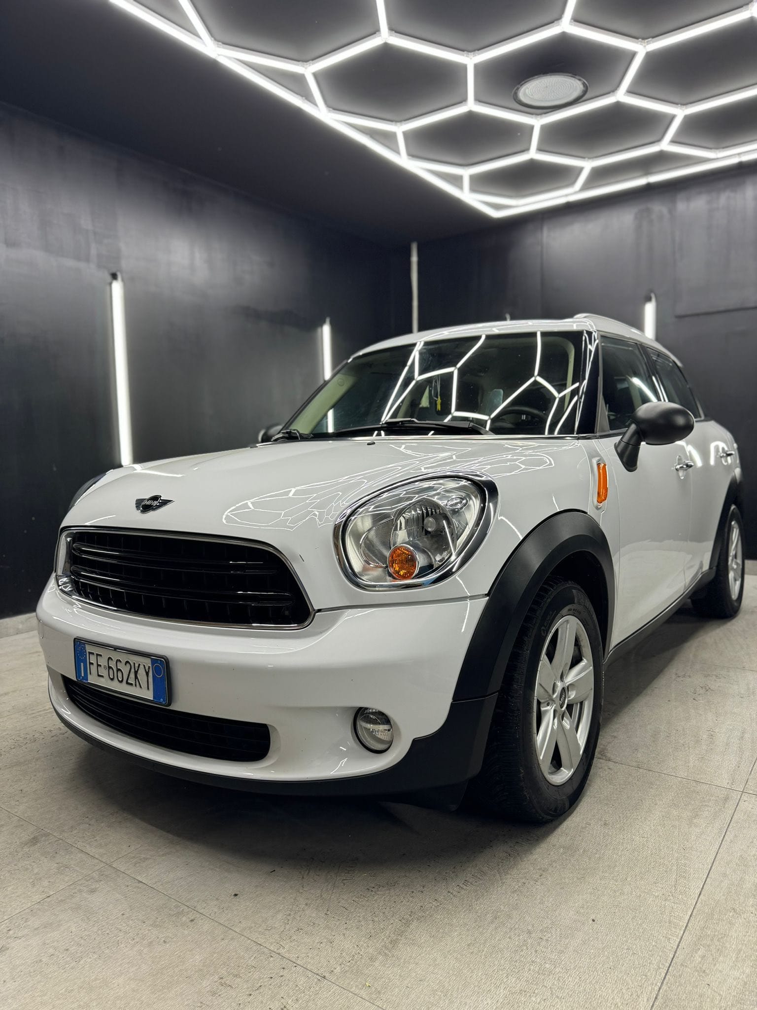
MINI COUNTRYMAN 1.6 One D Business XL 2016 full									