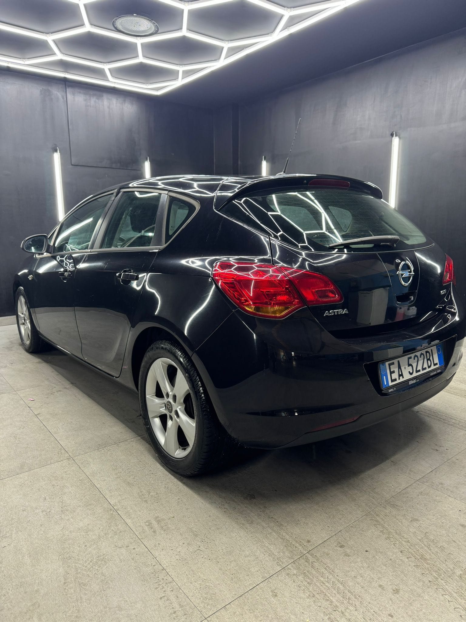 
OPEL ASTRA 1.7 CDTI 110CV 5P Cosmo 2010 full									