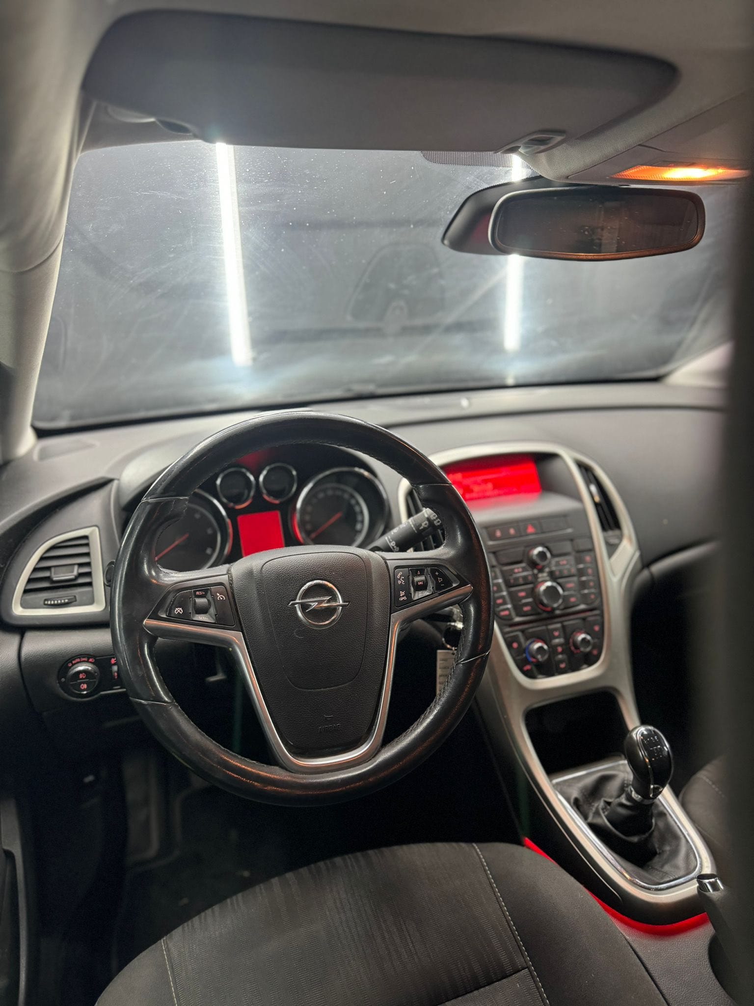 
OPEL ASTRA 1.7 CDTI 110CV 5P Cosmo 2010 full									