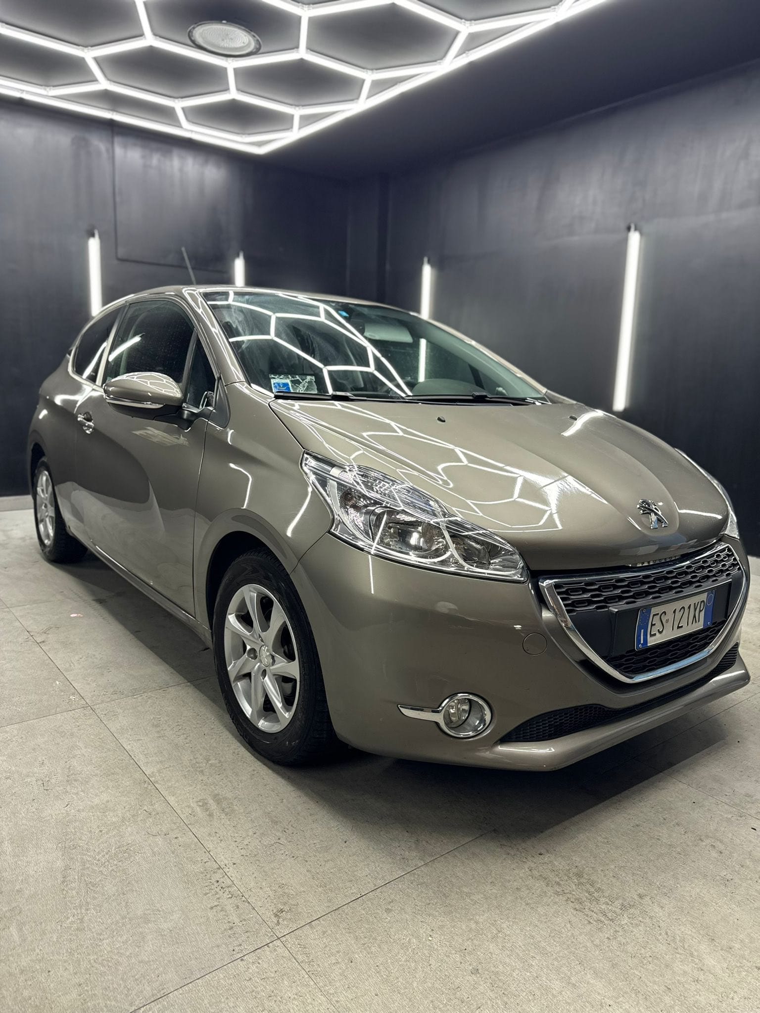 PEUGEOT 208 1o serie PureTech 82 3P Allure 2013