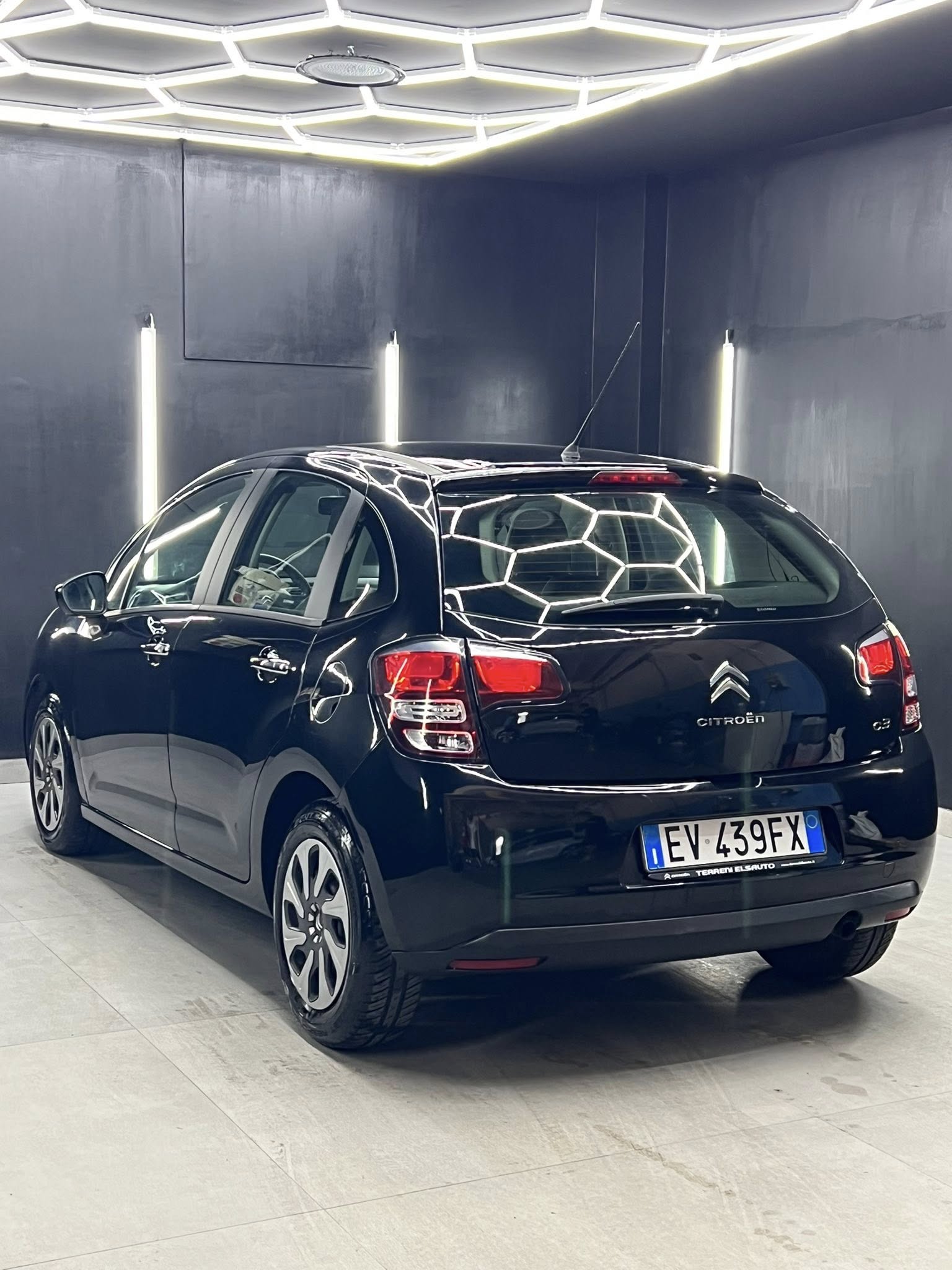 
CITROENC3 1.2 VTi 82 Exclusive2014 full									