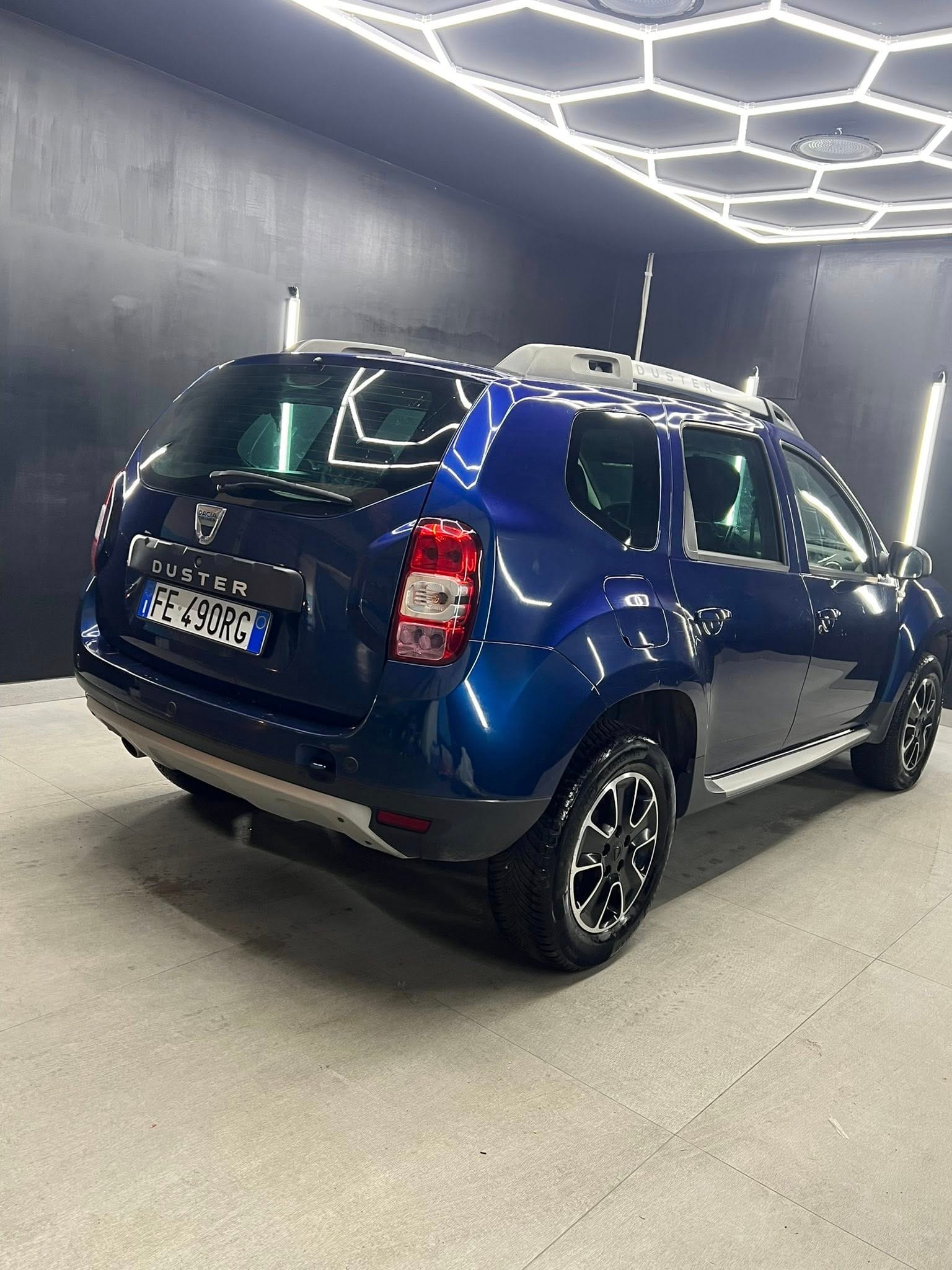
DACIADUSTER 1.5 dCi 110CV Start&Stop 4×2 Serie Lim. Urban Explorer2016 full									