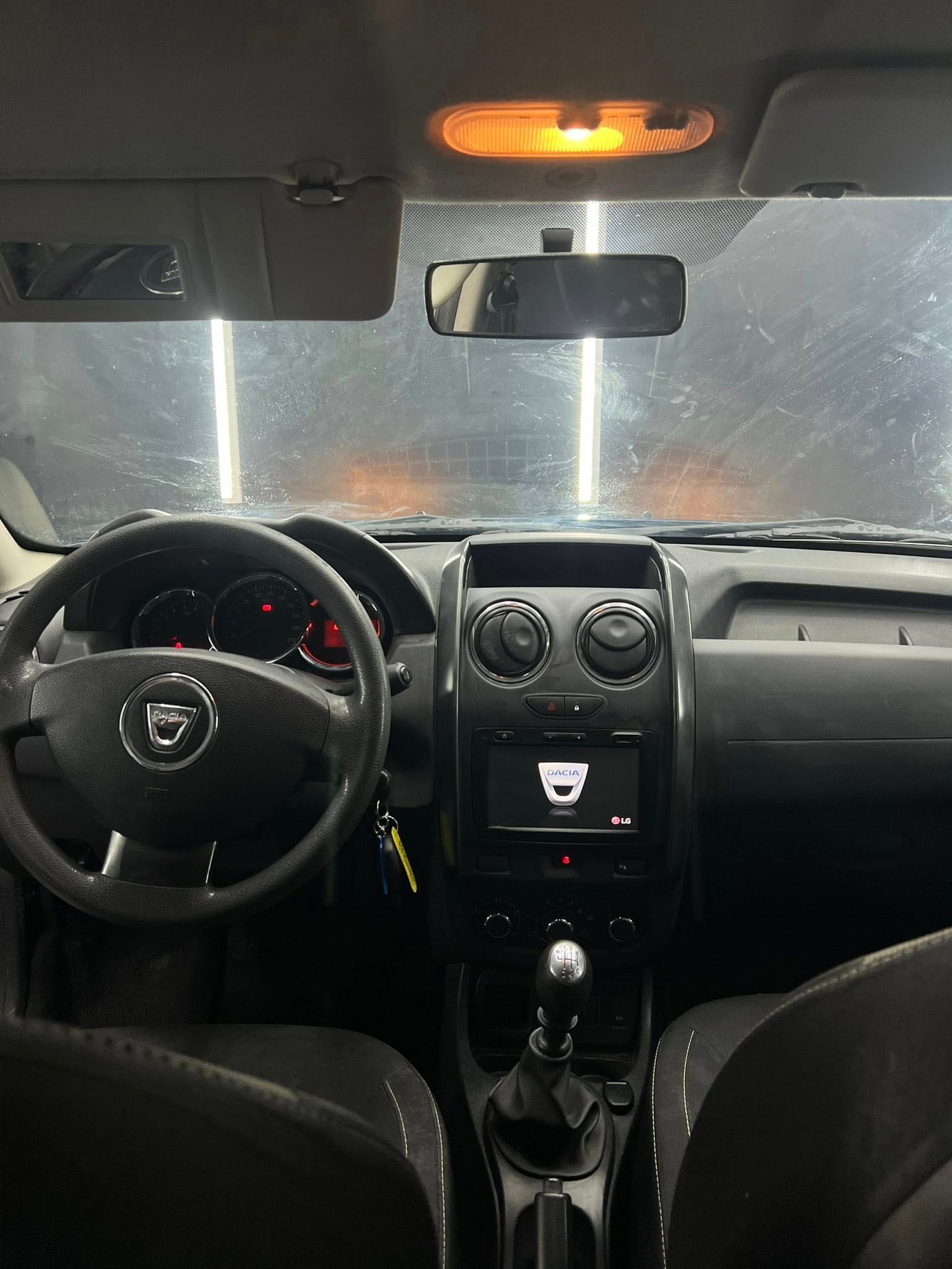 
DACIADUSTER 1.5 dCi 110CV Start&Stop 4×2 Serie Lim. Urban Explorer2016 full									