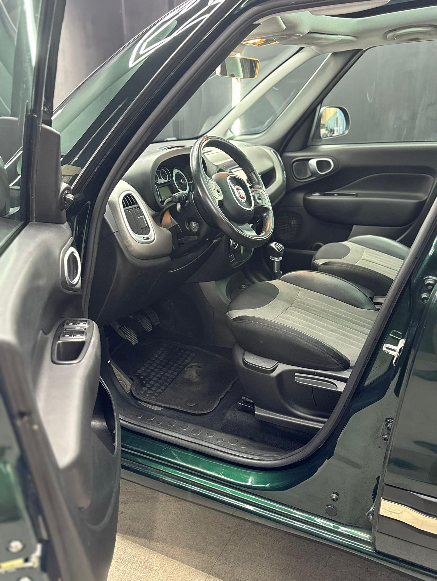 
FIAT500L 1.4 95 CV Lounge2016 full									