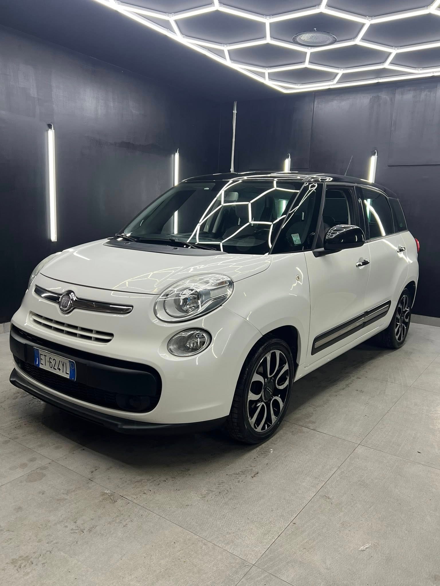 
FIAT500L Living 1.3 Multijet 85 CV Lounge2014 full									