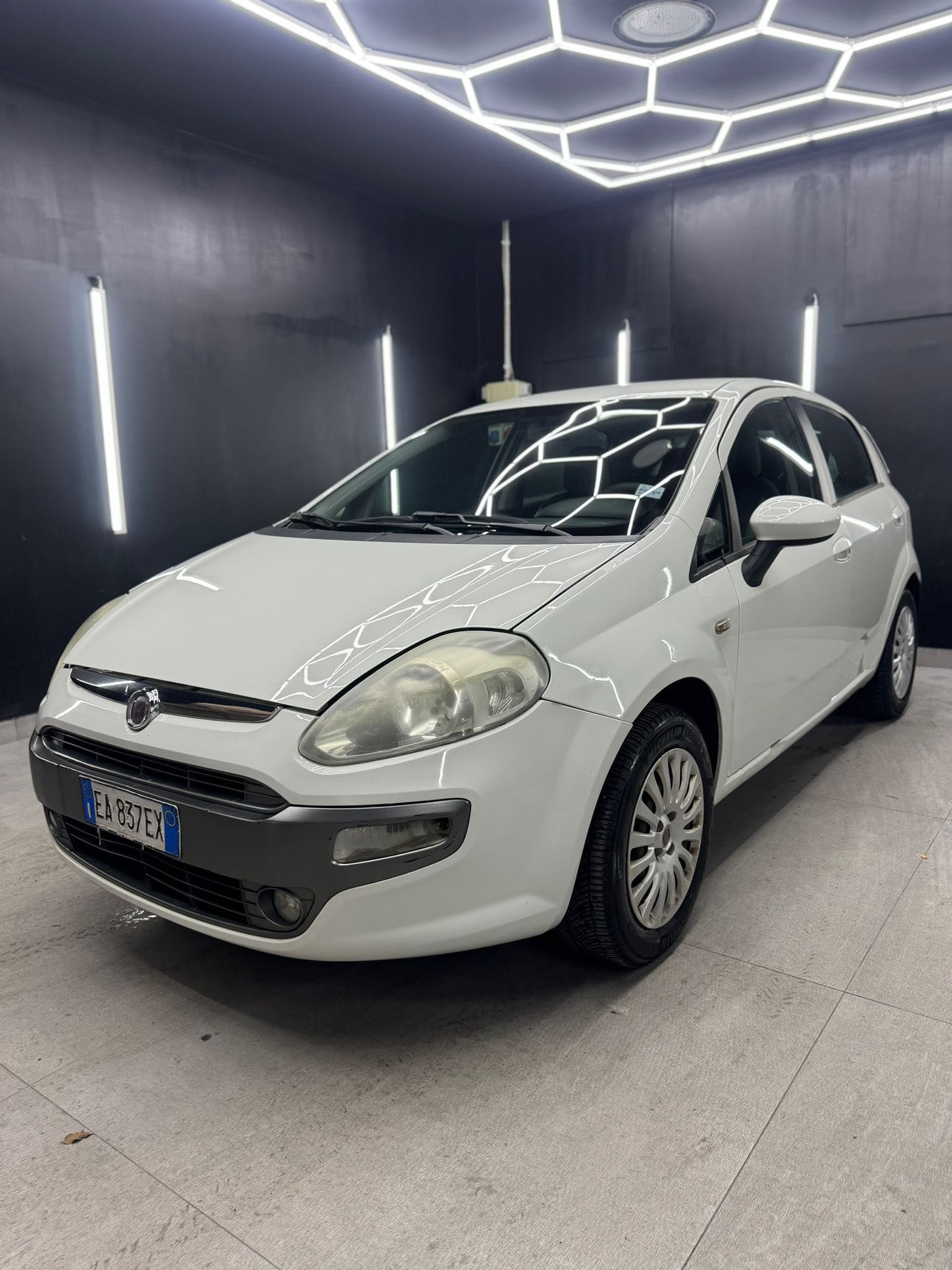 
FIATPUNTO Evo 1.4 5P Emotion2010 full									