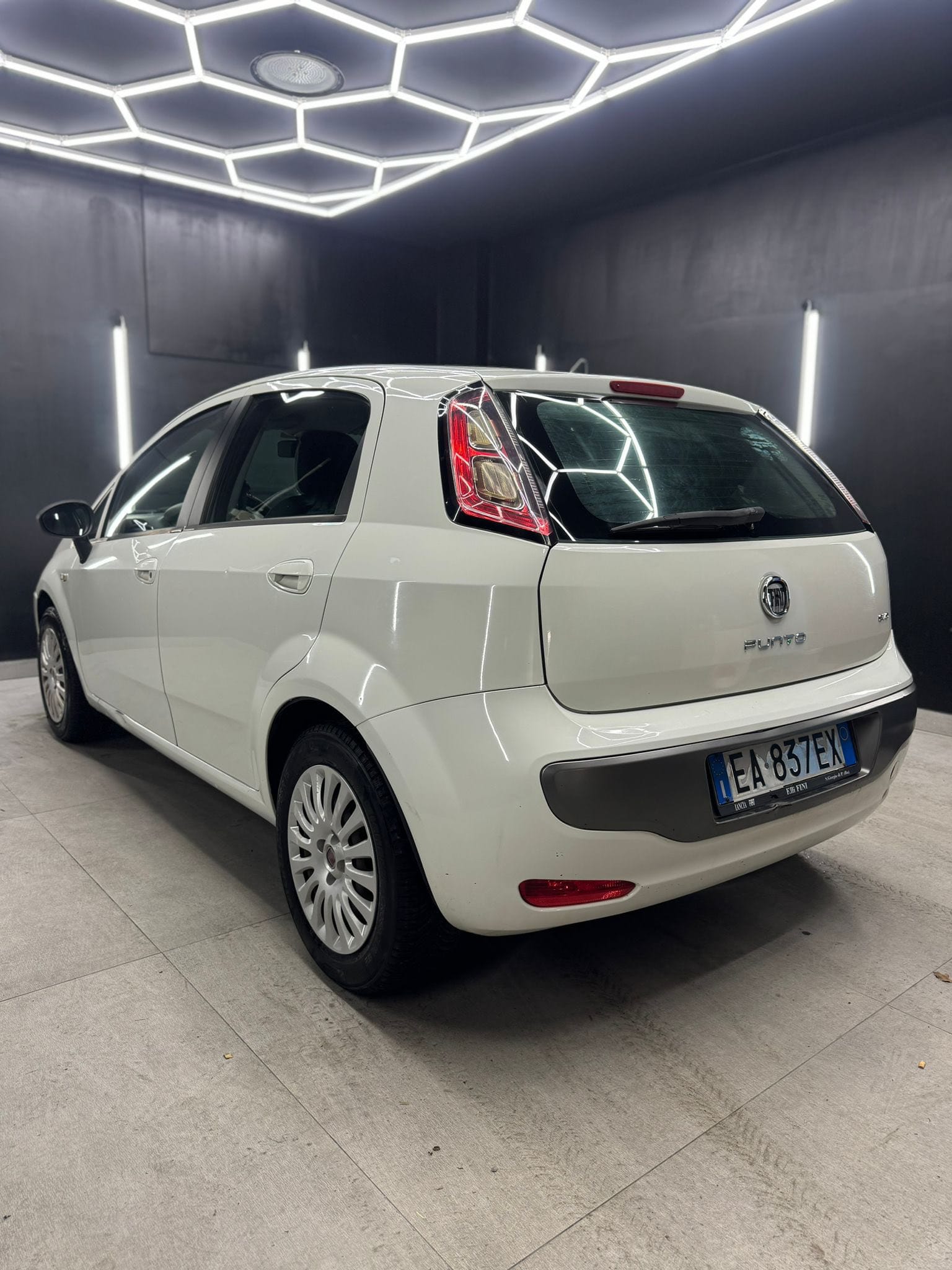 
FIATPUNTO Evo 1.4 5P Emotion2010 full									