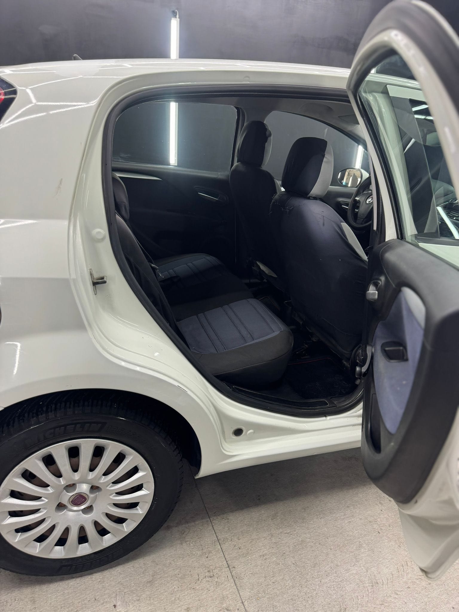 
FIATPUNTO Evo 1.4 5P Emotion2010 full									