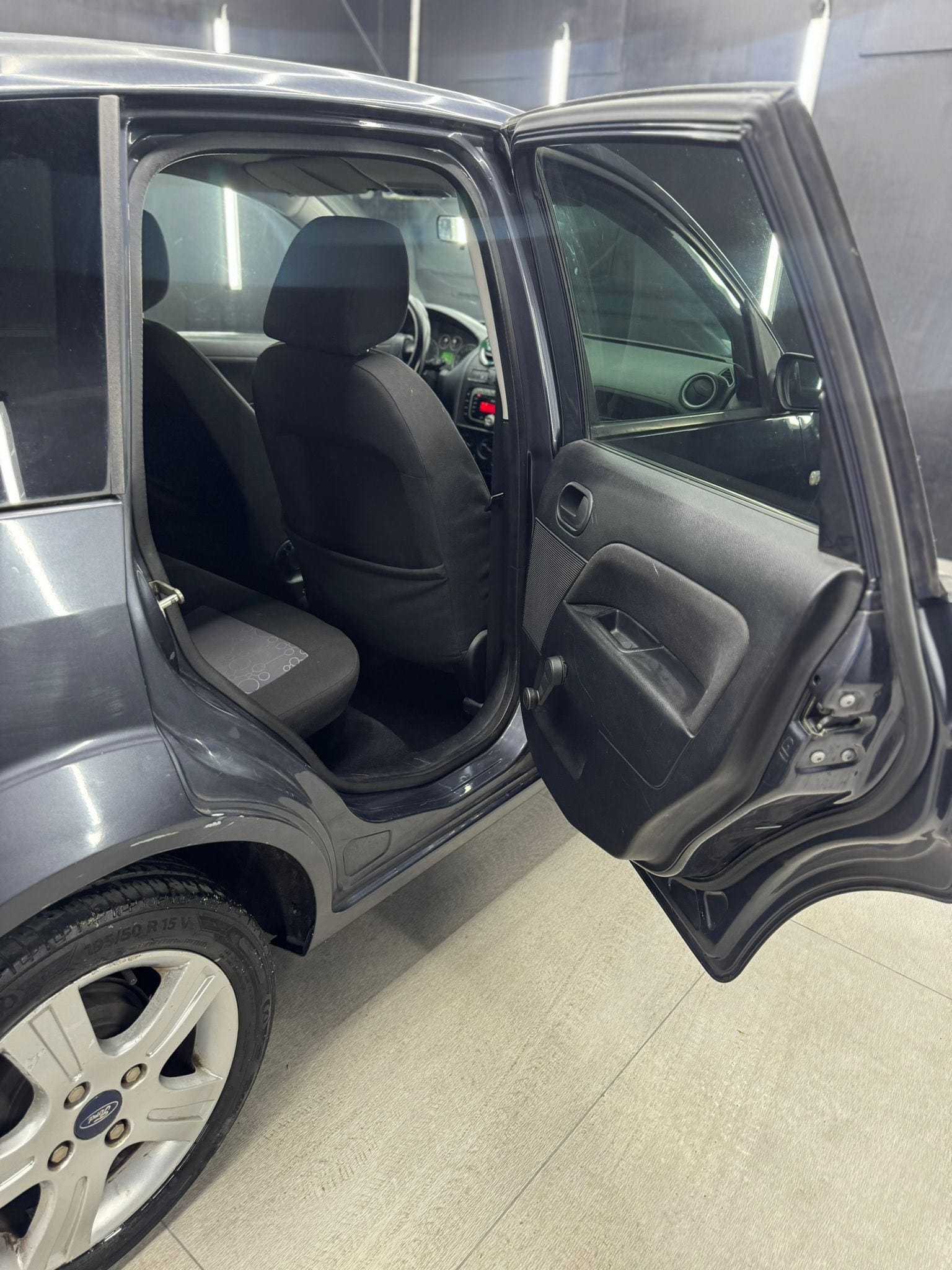 
FORDFIESTA 1.2 16V 5P Ghia2008 full									