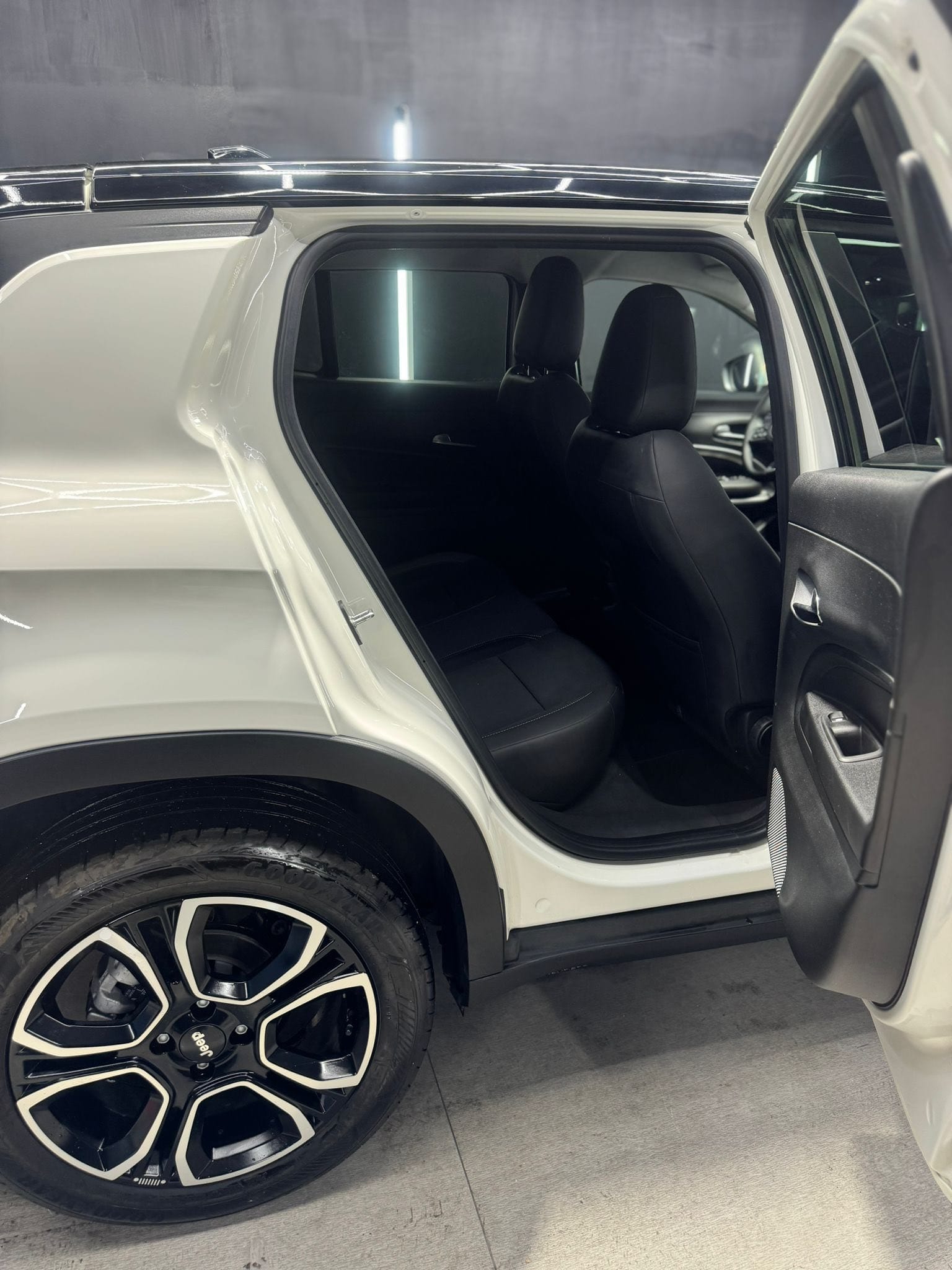 
JEEPAVENGER 1.2 Turbo 100 CV Summit2024 full									