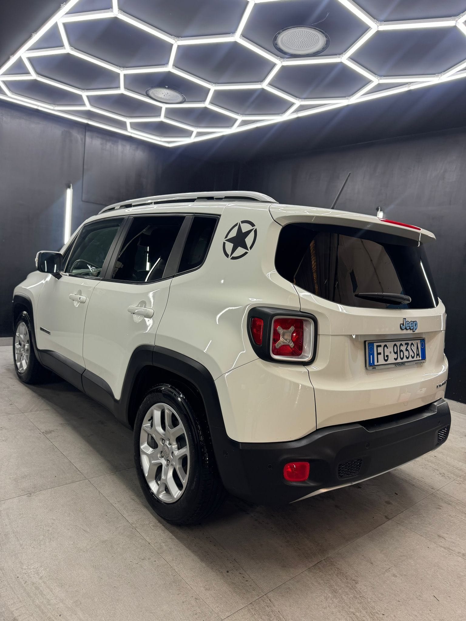 
JEEPRenegade 1.6 Mjt DDCT 120 CV Limited2017 full									