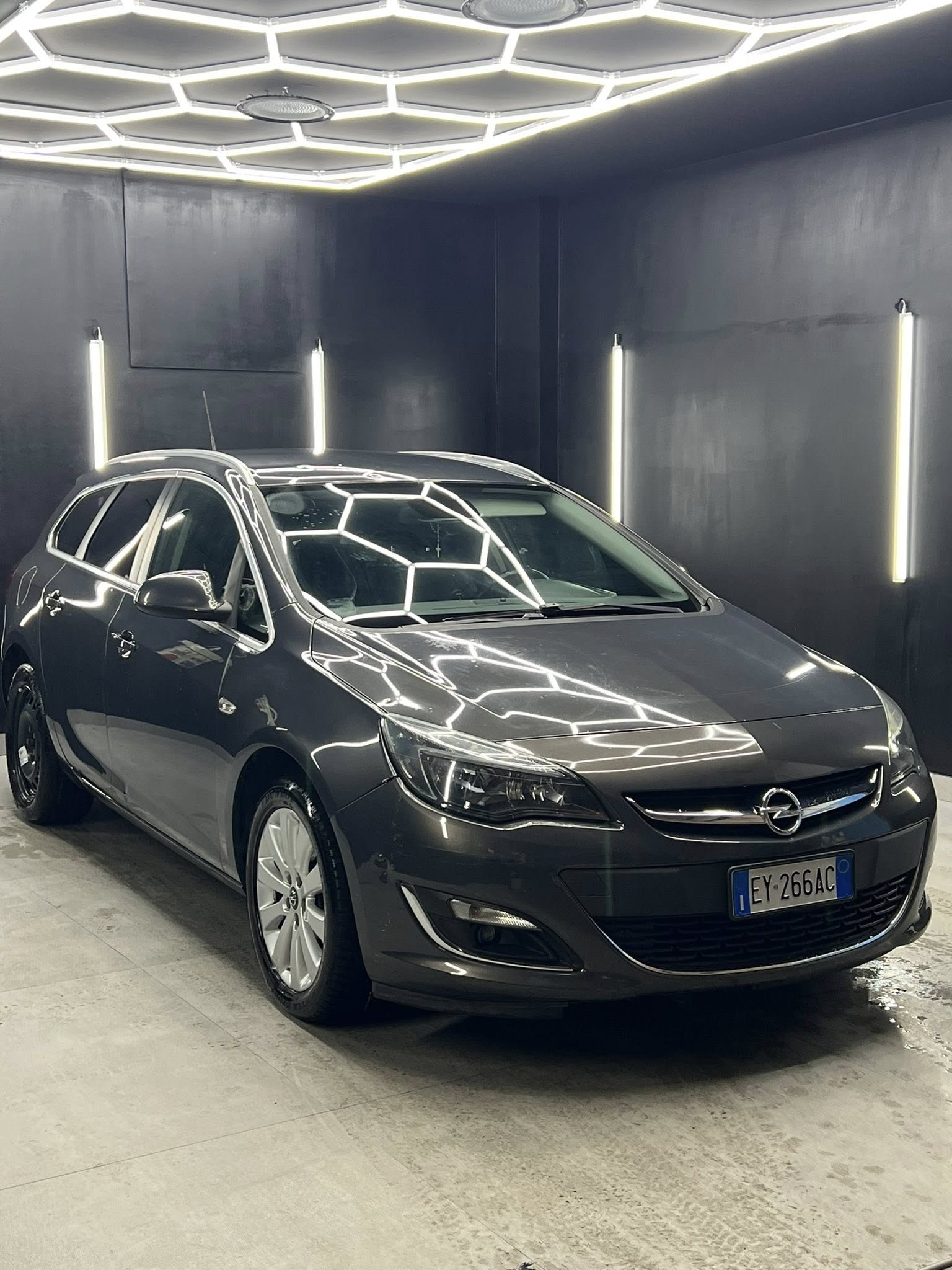 OPELASTRA 1.6 CDTI EcoFLEX SeS Sports Tourer Cosmo2015