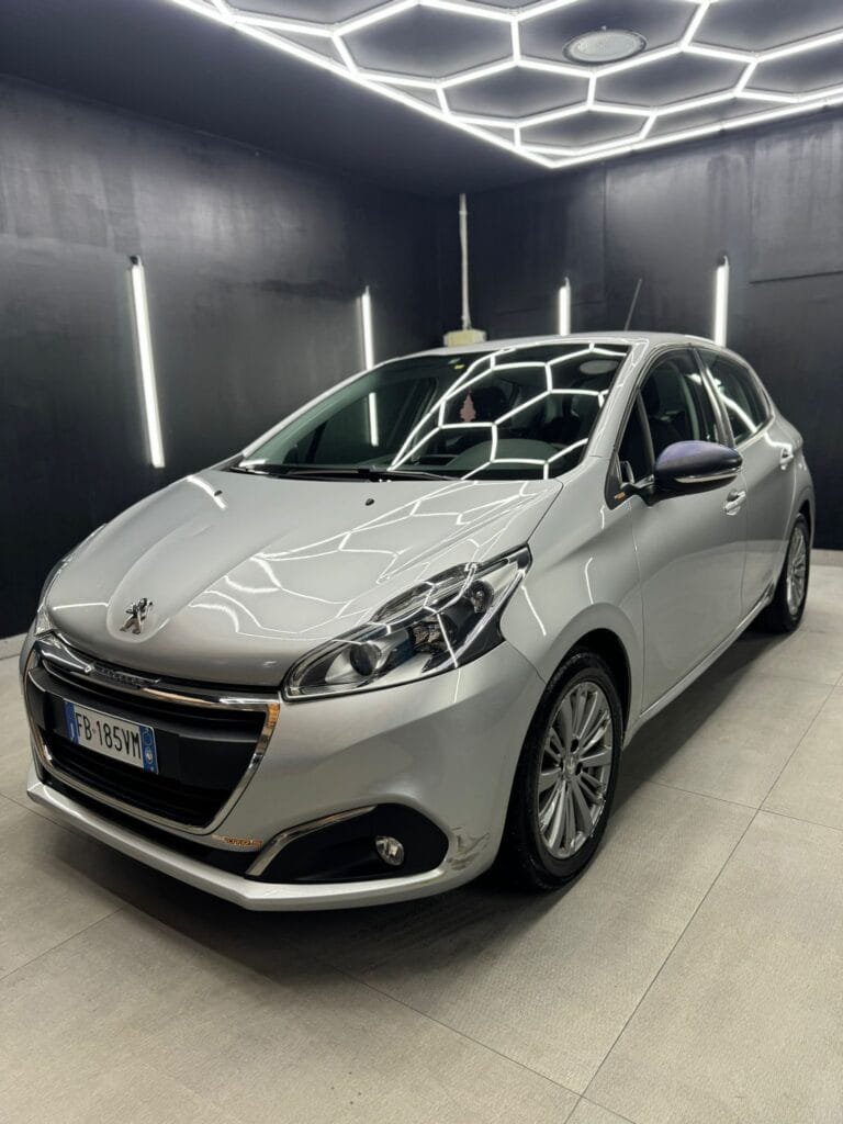 PEUGEOT208 1o serie PureTech 82 5P Allure2016