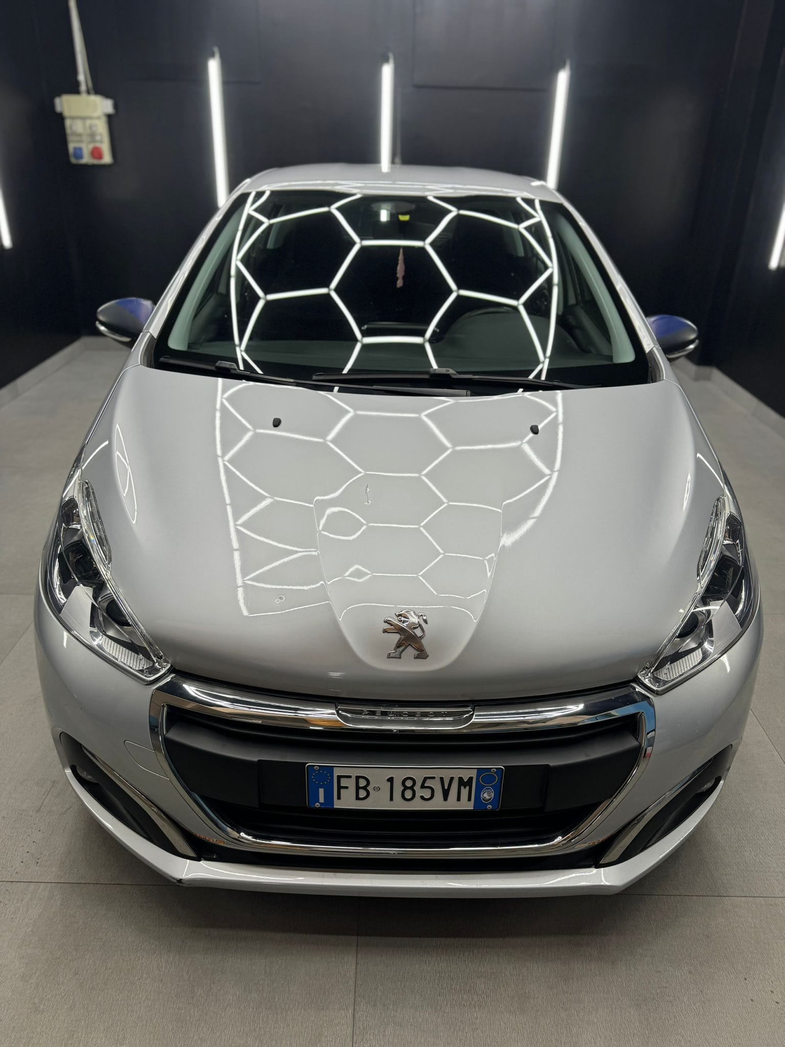 
PEUGEOT208 1o serie PureTech 82 5P Allure2016 full									