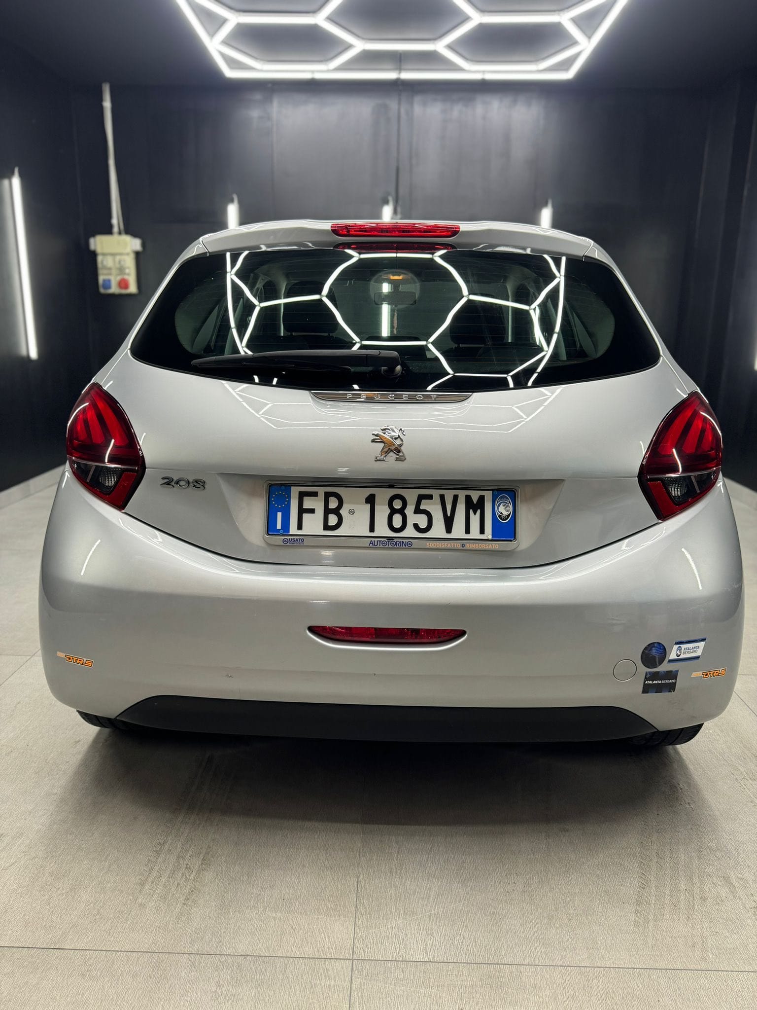 
PEUGEOT208 1o serie PureTech 82 5P Allure2016 full									