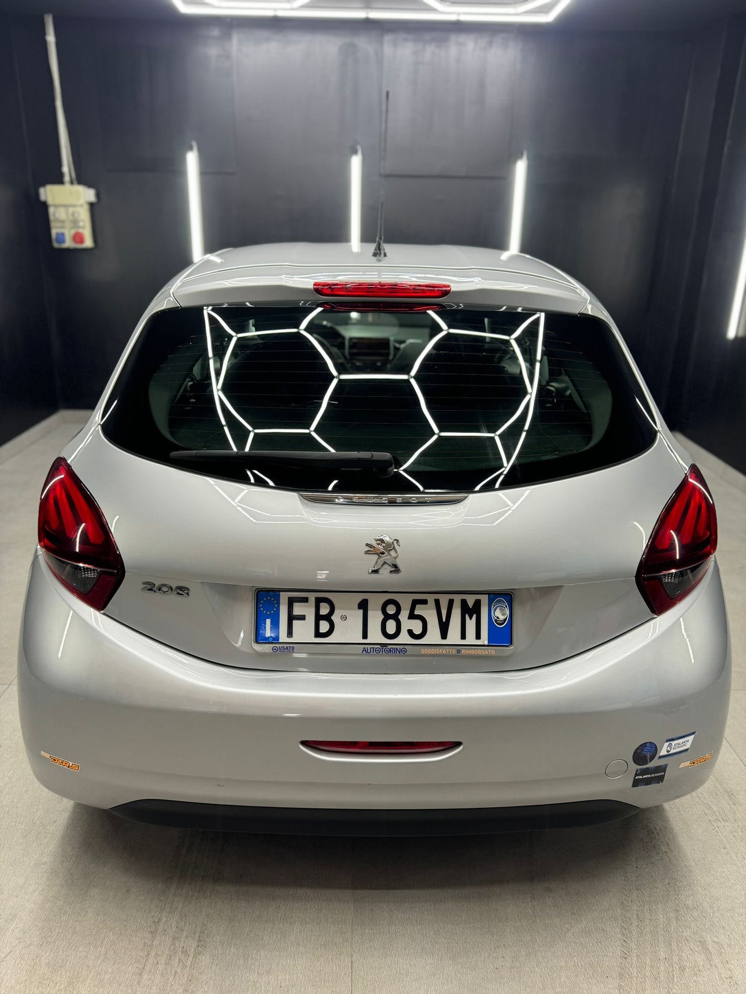 
PEUGEOT208 1o serie PureTech 82 5P Allure2016 full									