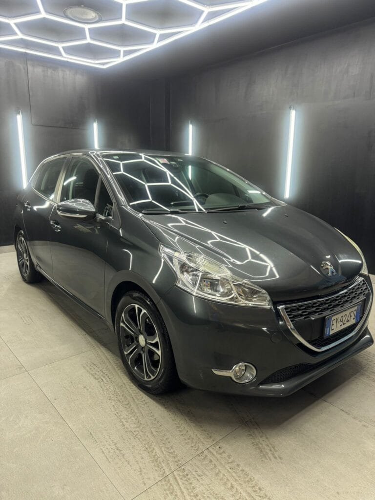PEUGEOT208 1o serie PureTech 82 5P Allure2015