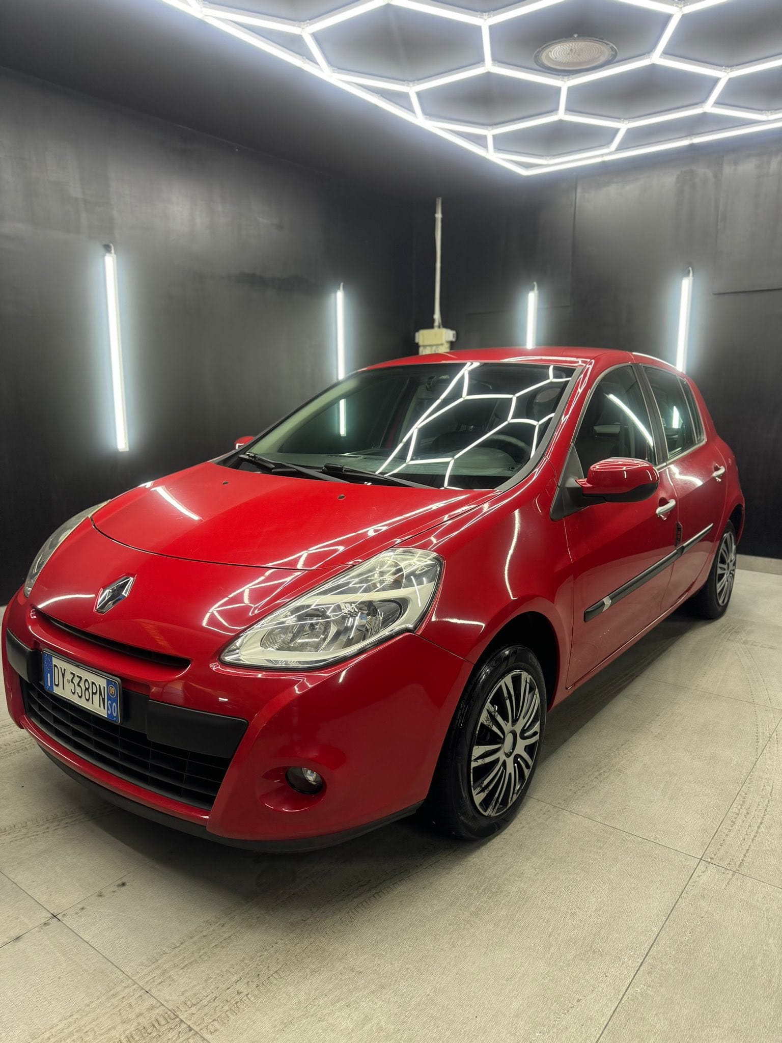 
RENAULTClio 1.2 16V 5P GPL Dynamique2009 full									
