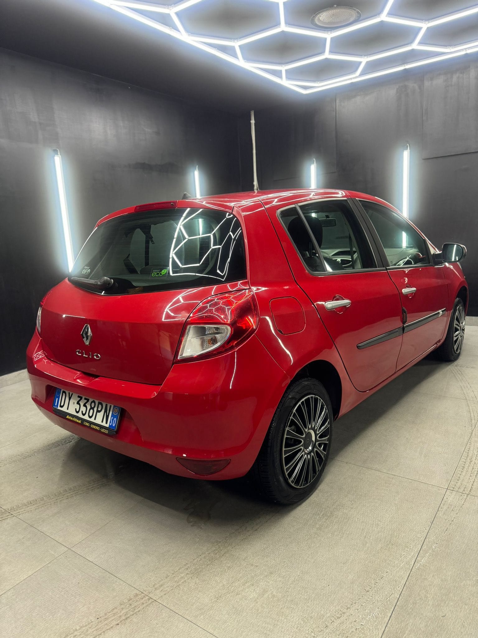 
RENAULTClio 1.2 16V 5P GPL Dynamique2009 full									