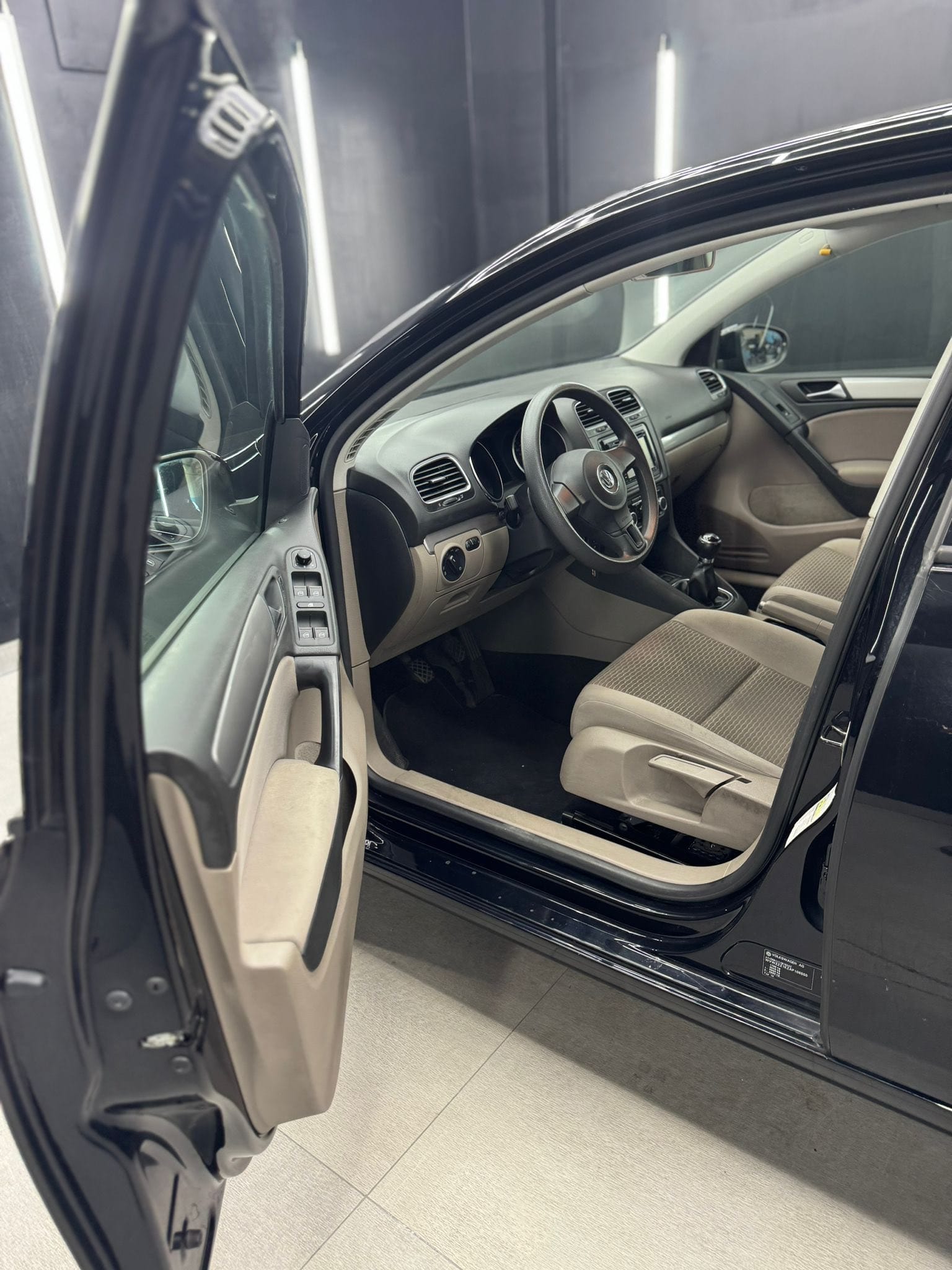 
VOLKSWAGENGOLF 1.2 TSI 5P Comfortline2010 full									