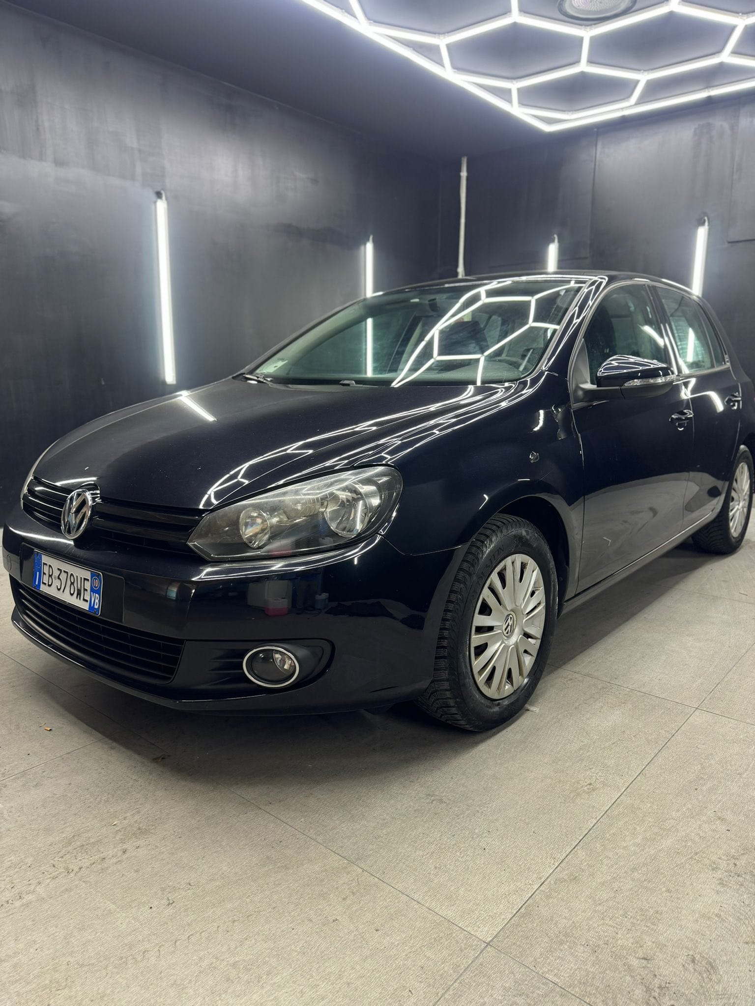 
VOLKSWAGENGOLF Business 1.6 TDI Highline2010 full									