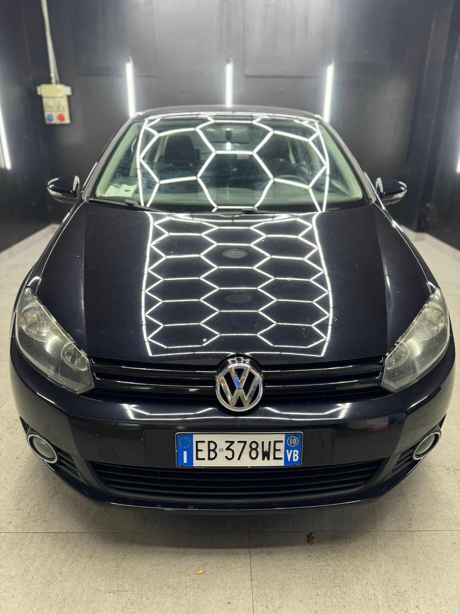 
VOLKSWAGENGOLF Business 1.6 TDI Highline2010 full									
