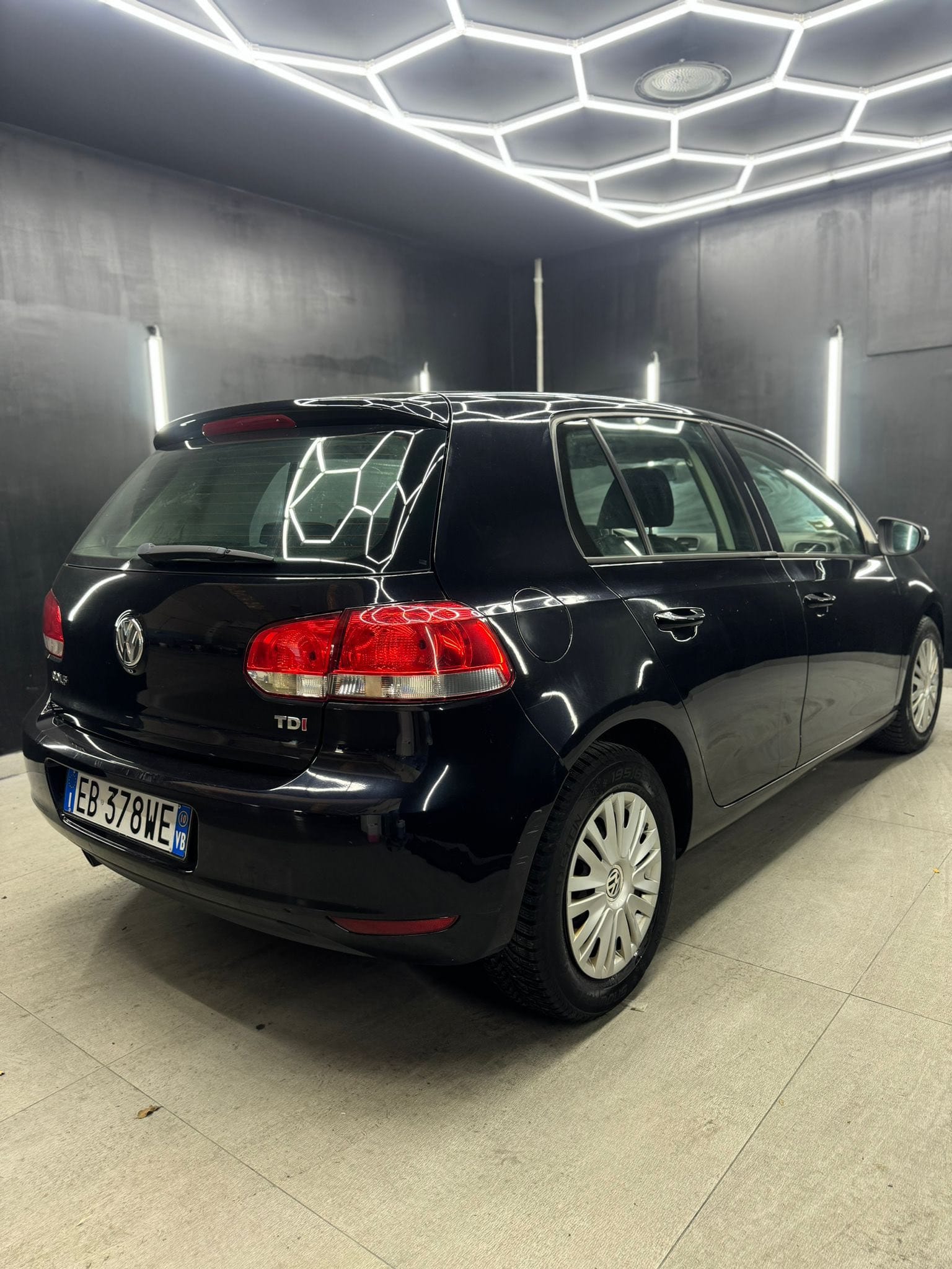 
VOLKSWAGENGOLF Business 1.6 TDI Highline2010 full									