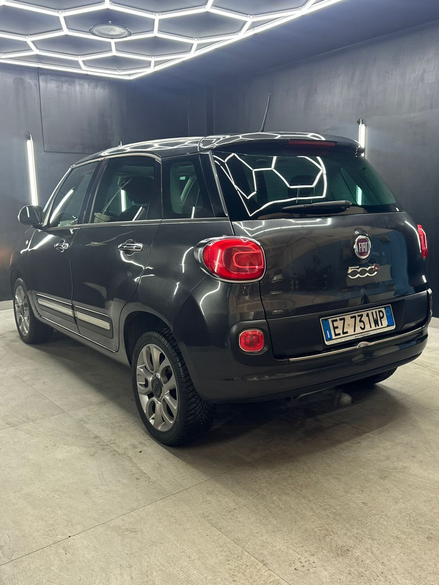 
FIAT500L 0.9 TwinAir Turbo Natural Power Lounge2015 full									