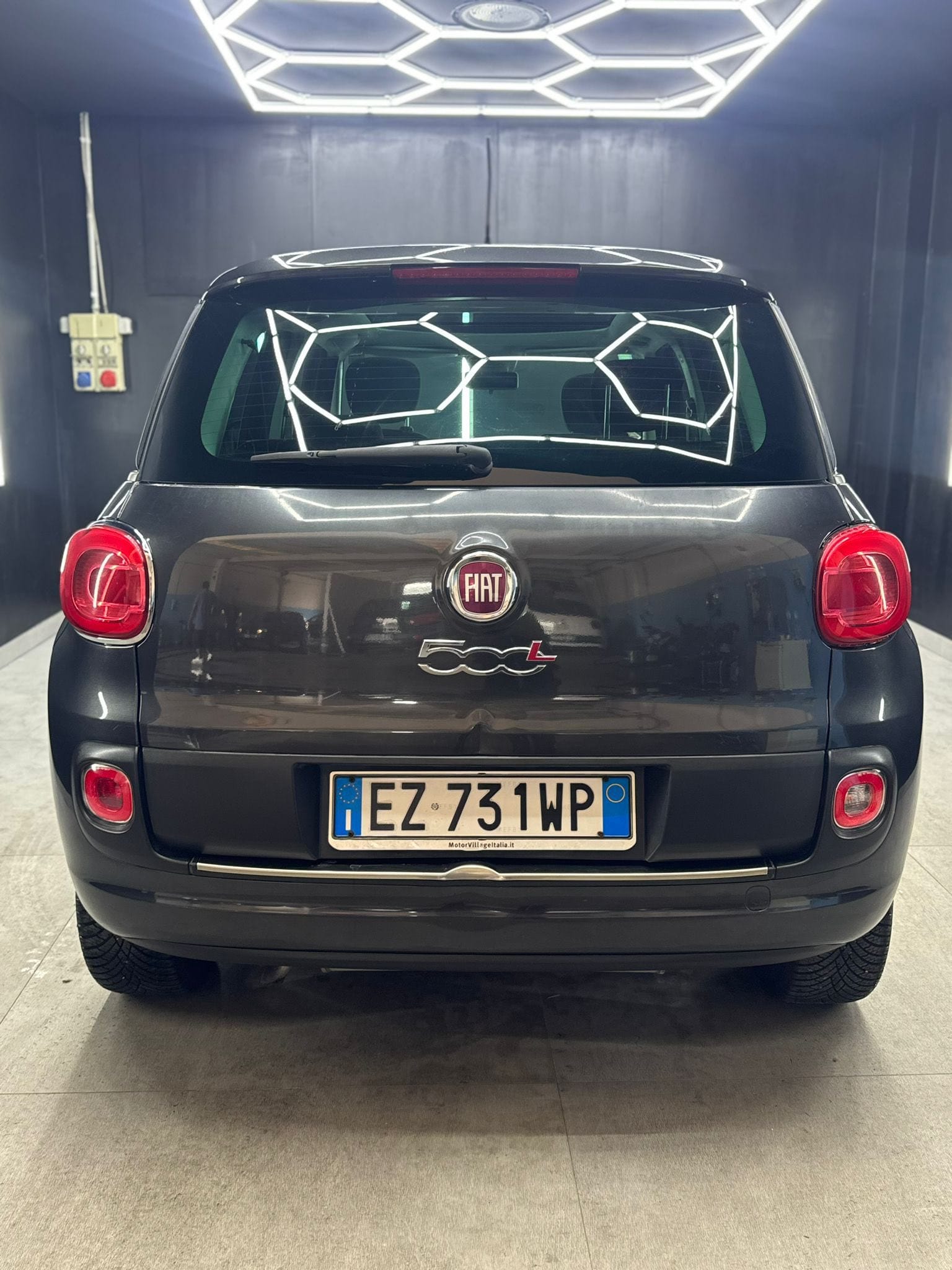 
FIAT500L 0.9 TwinAir Turbo Natural Power Lounge2015 full									