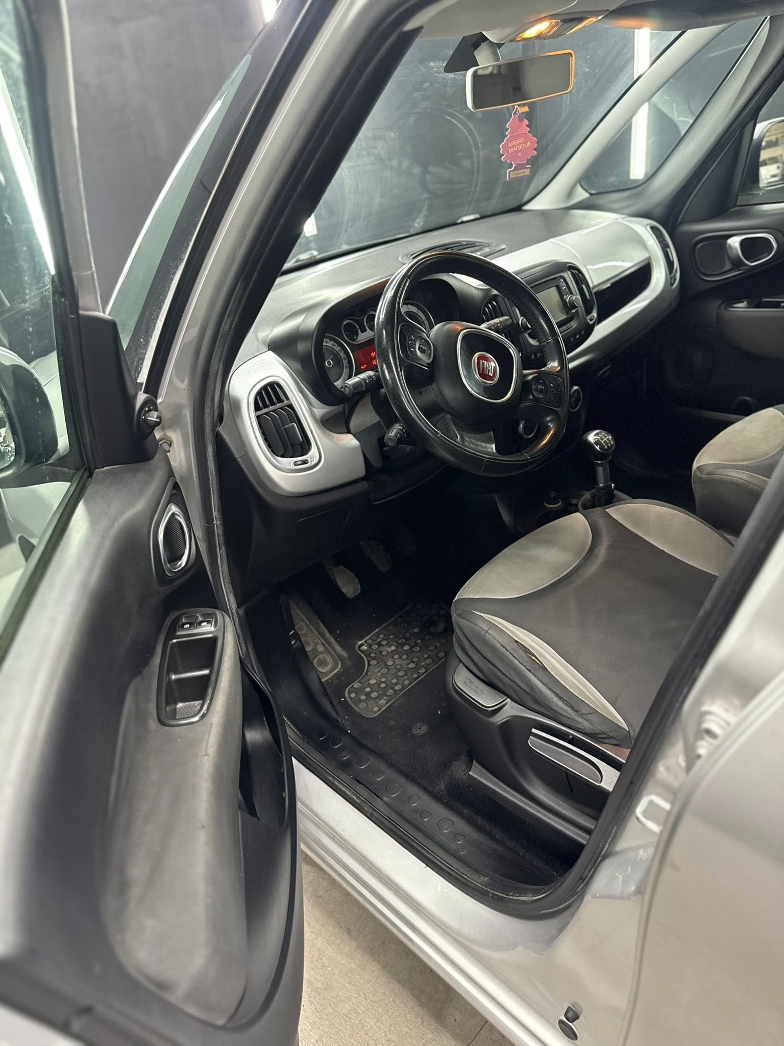 
FIAT500L 1.3 Multijet 85 CV Lounge2013 full									