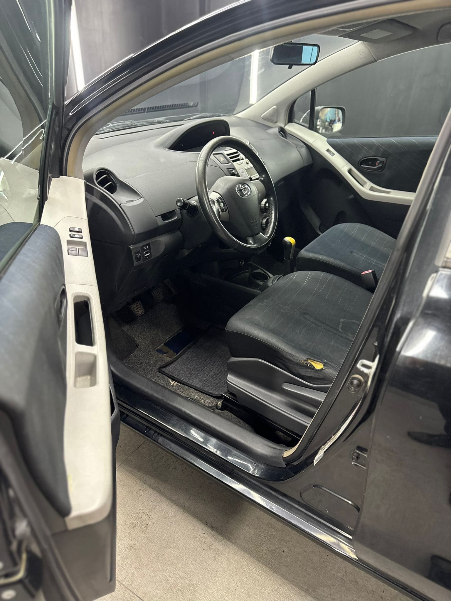 
TOYOTAYaris 1.0 5P Sol full									