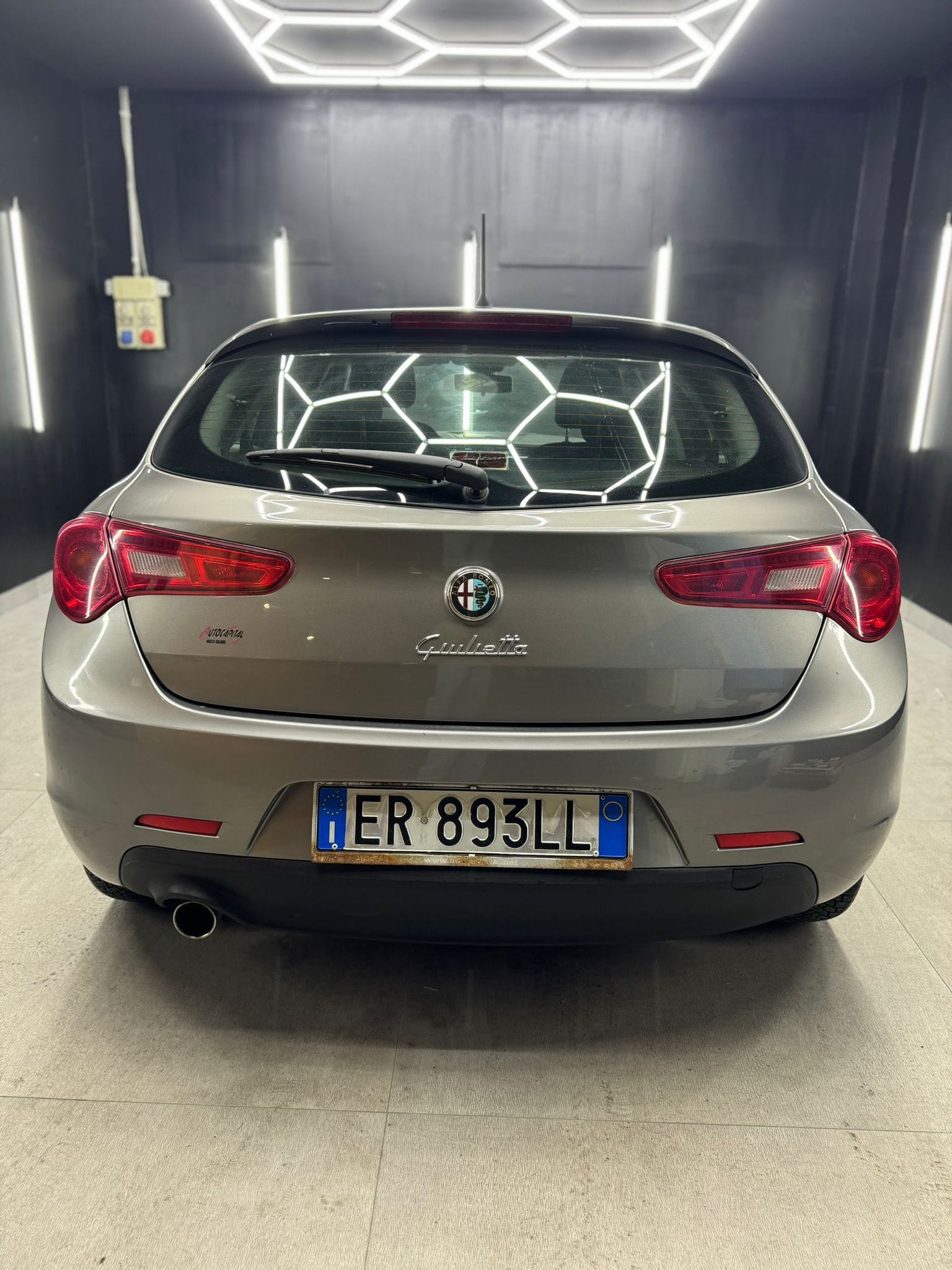 
ALFA ROMEOGIULIETTA 1.6 JTDm-2 105 CV Exclusive2013 full									