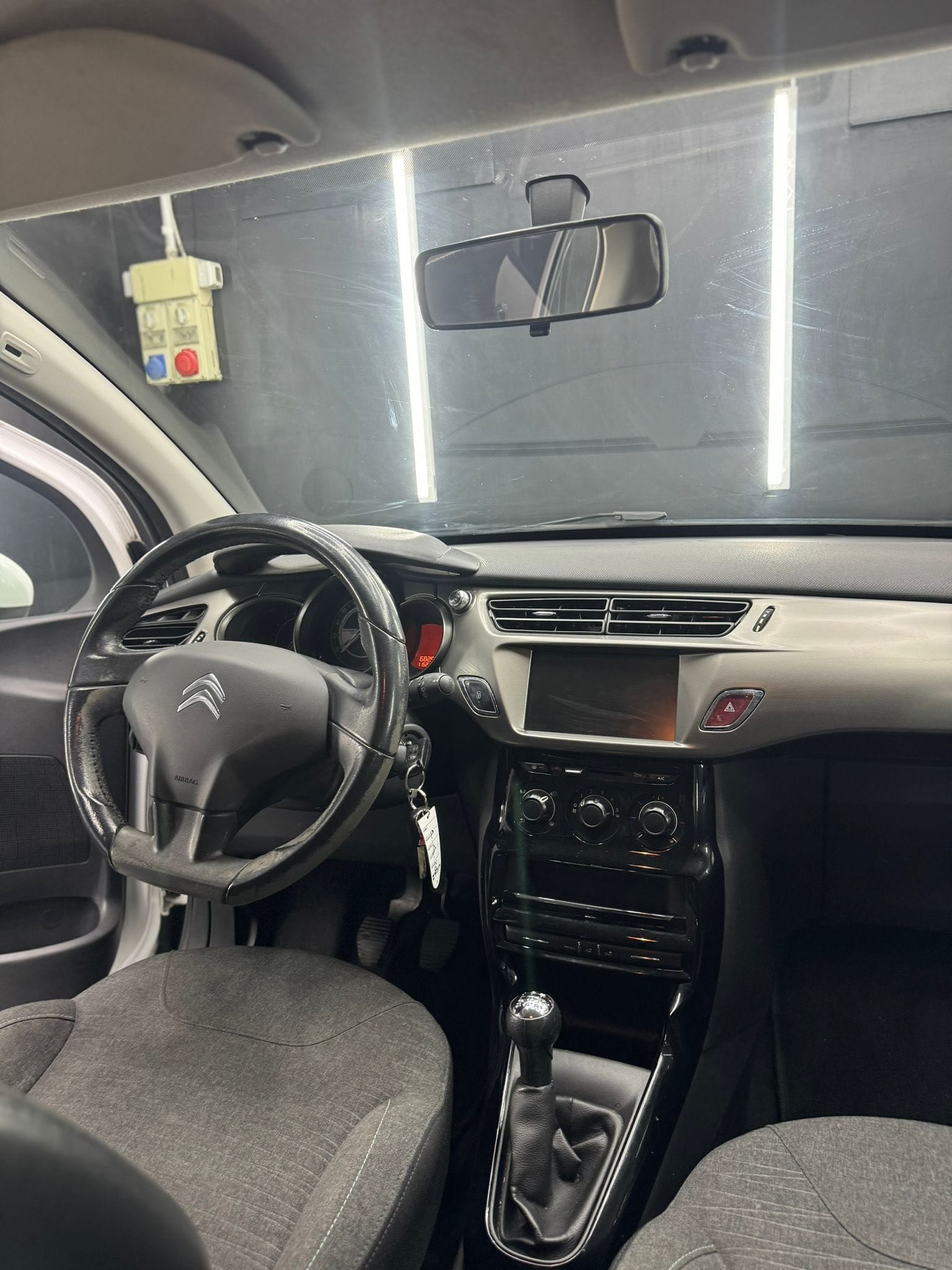 
CITROENC3 PureTech 82 Exclusive2016 full									