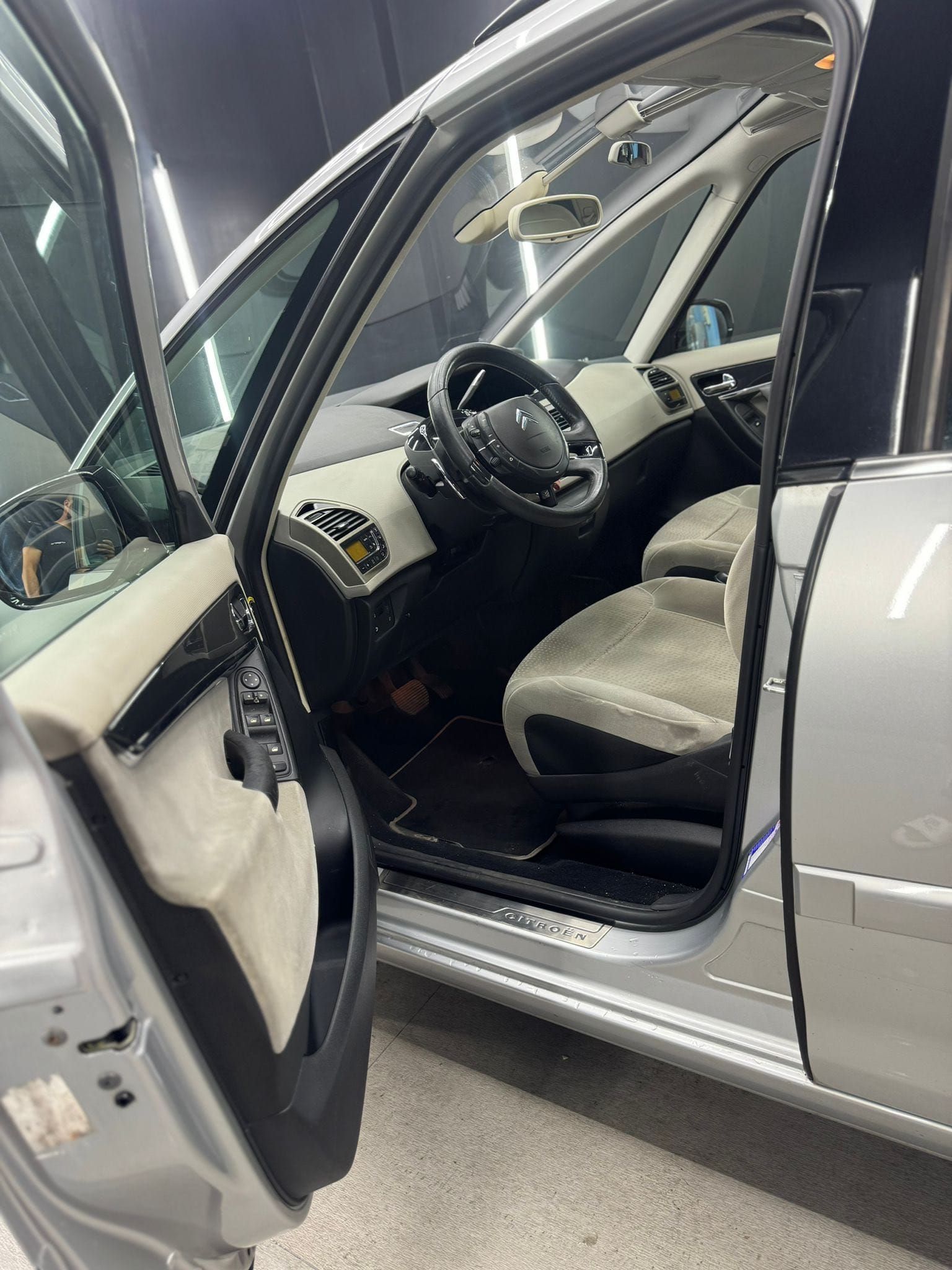 
CITROENC4 Grand Picasso 2.0 HDi 138 CMP6 Exclusive full									