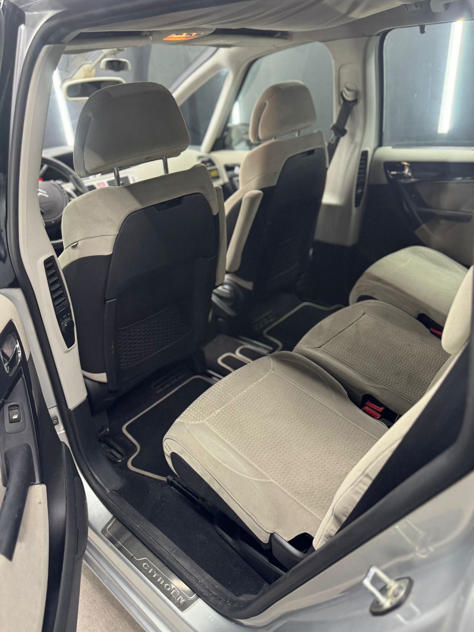 
CITROENC4 Grand Picasso 2.0 HDi 138 CMP6 Exclusive full									