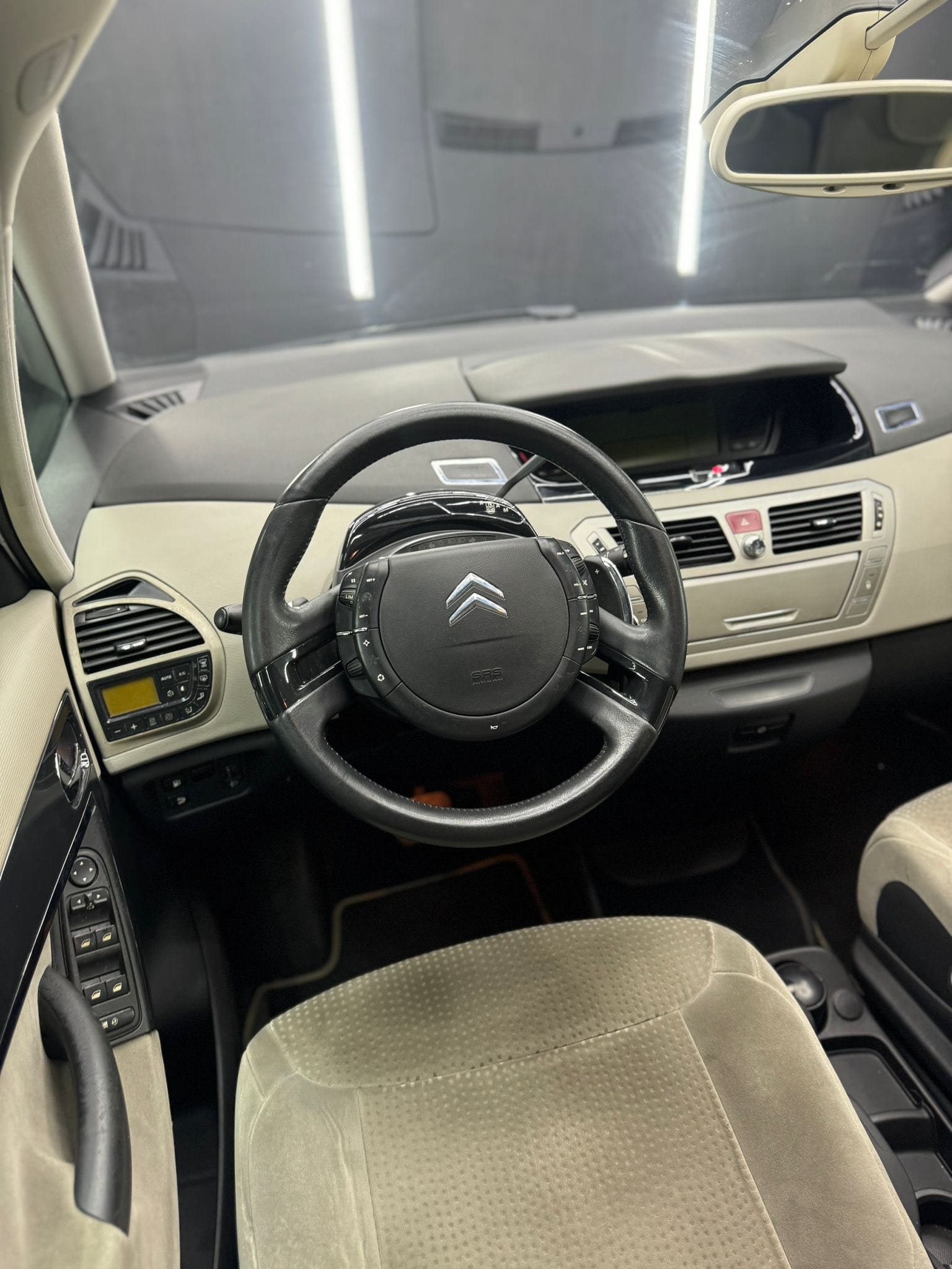 
CITROENC4 Grand Picasso 2.0 HDi 138 CMP6 Exclusive full									