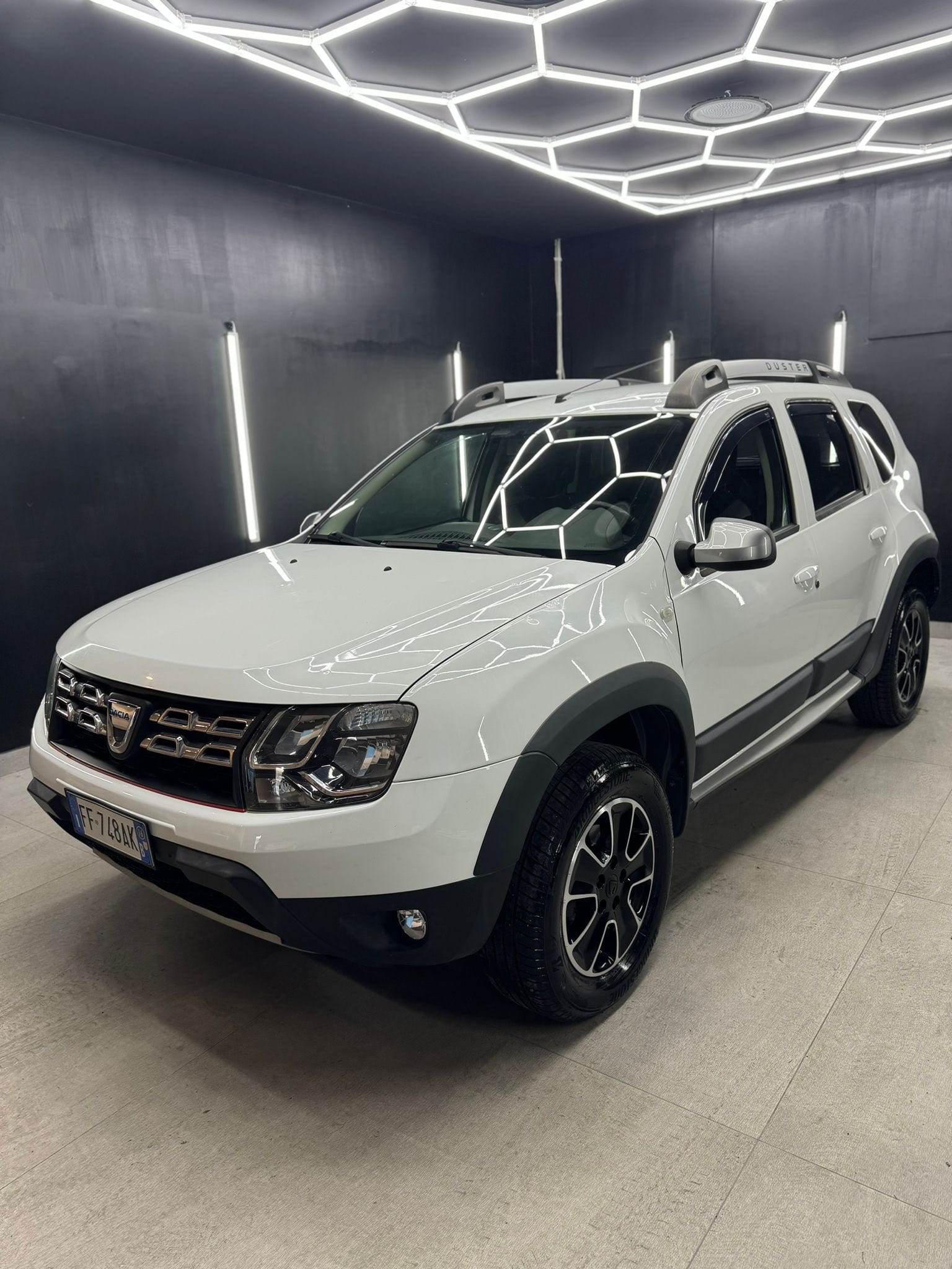 
DACIADUSTER 1.5 dCi 110CV Start&Stop 4×2 Serie Lim. Urban Explorer2016 full									