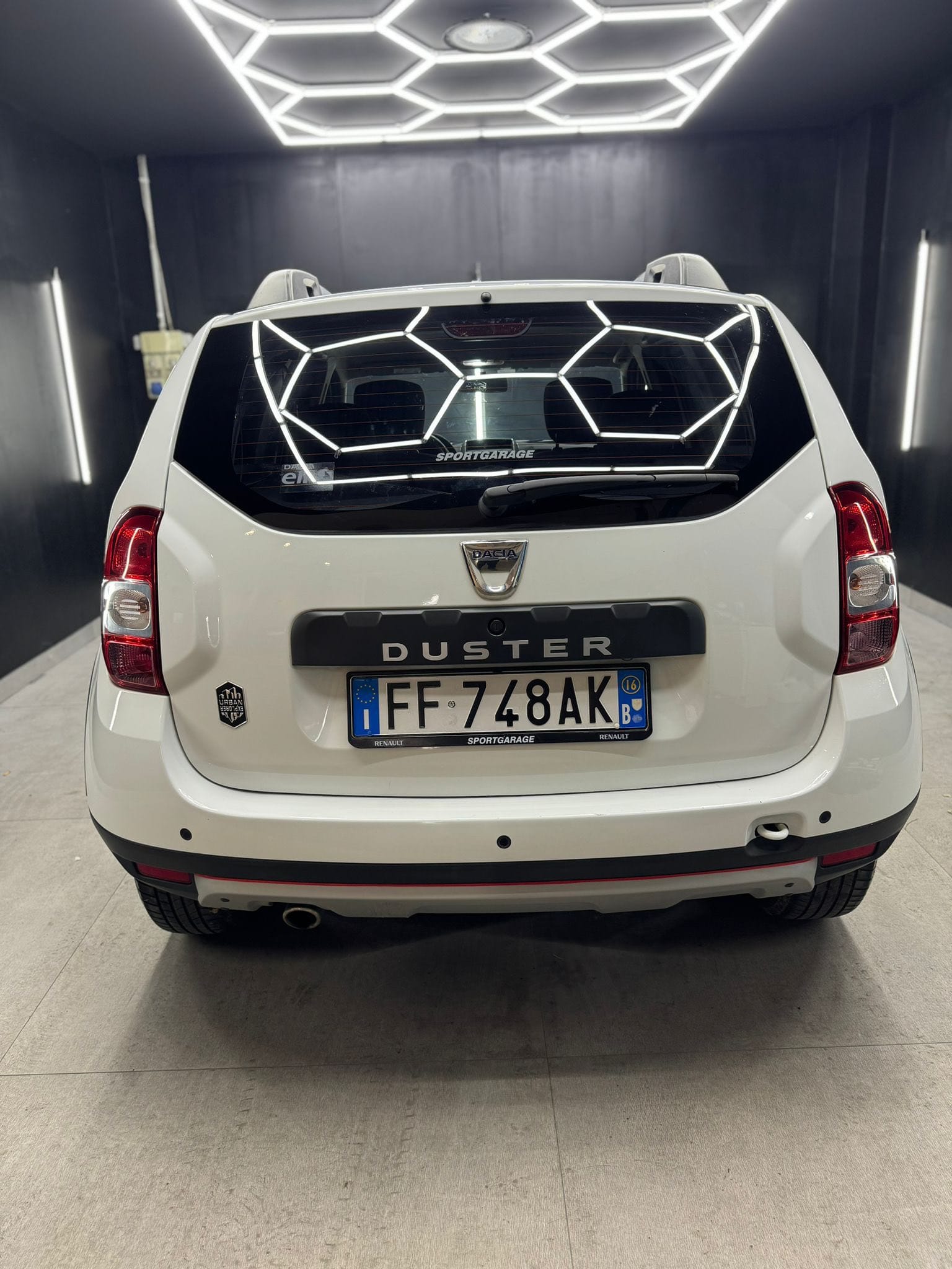 
DACIADUSTER 1.5 dCi 110CV Start&Stop 4×2 Serie Lim. Urban Explorer2016 full									